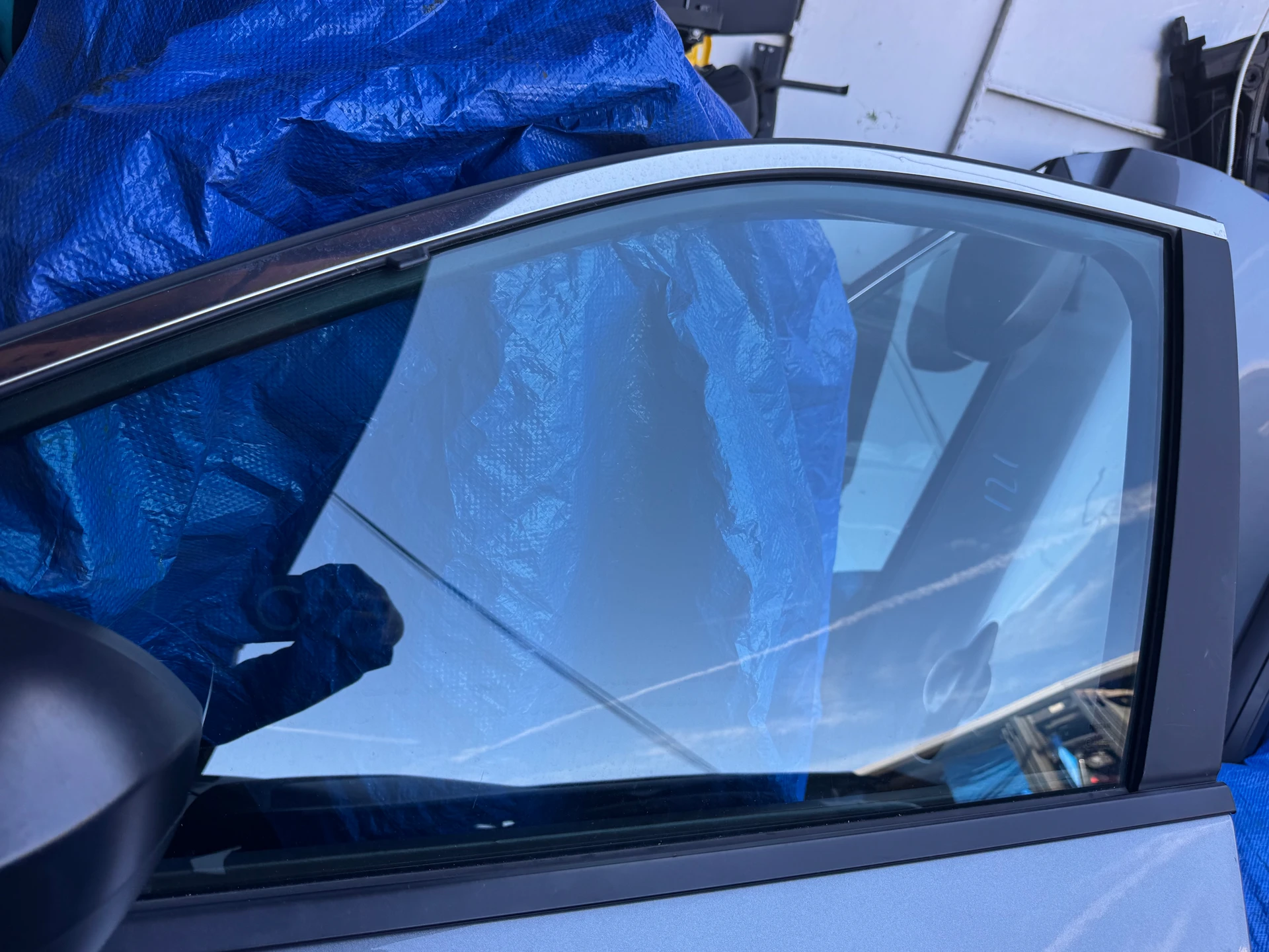 Lh Front Door Glass · 1