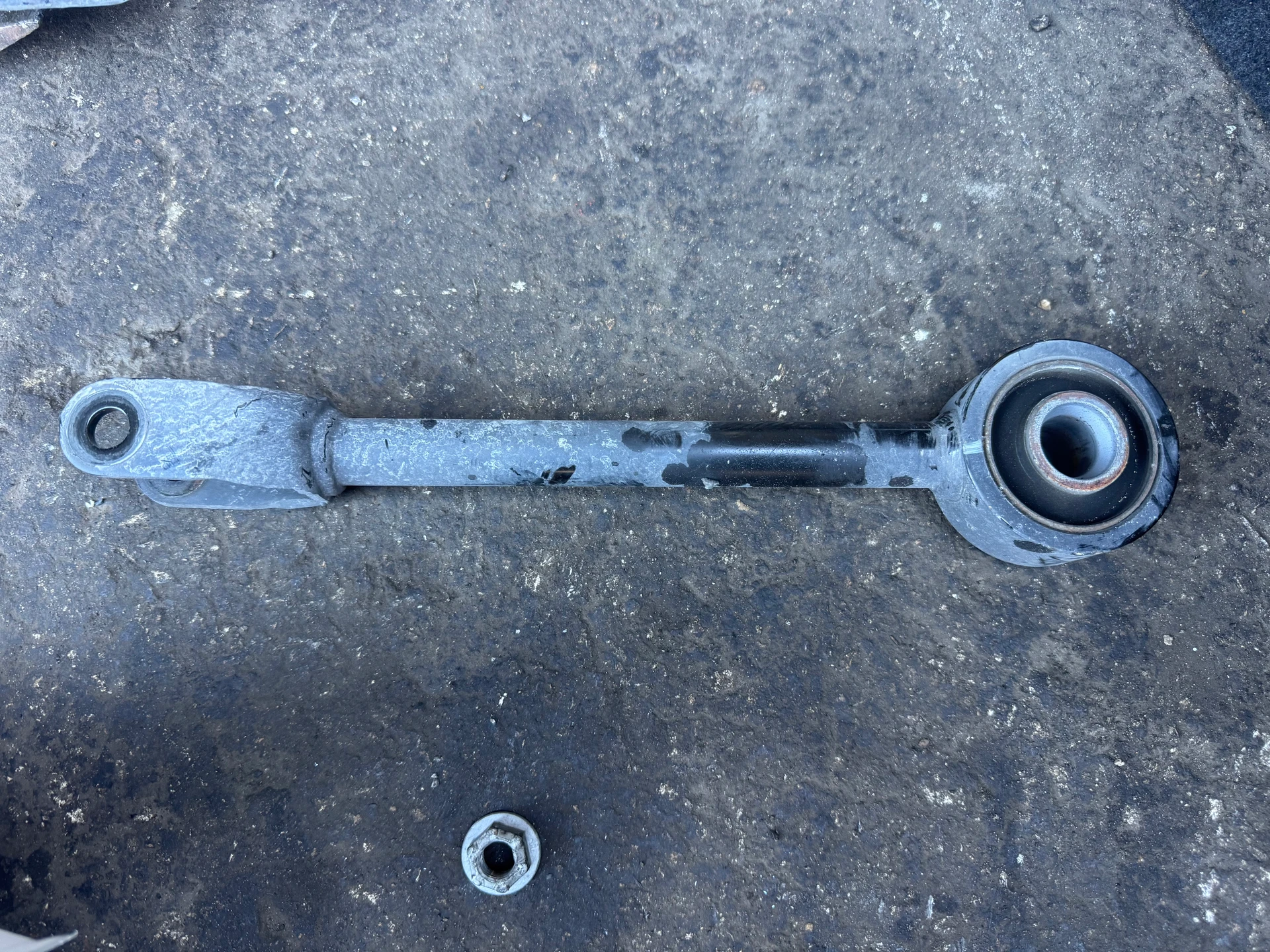Rh Rear Link Rod · 1