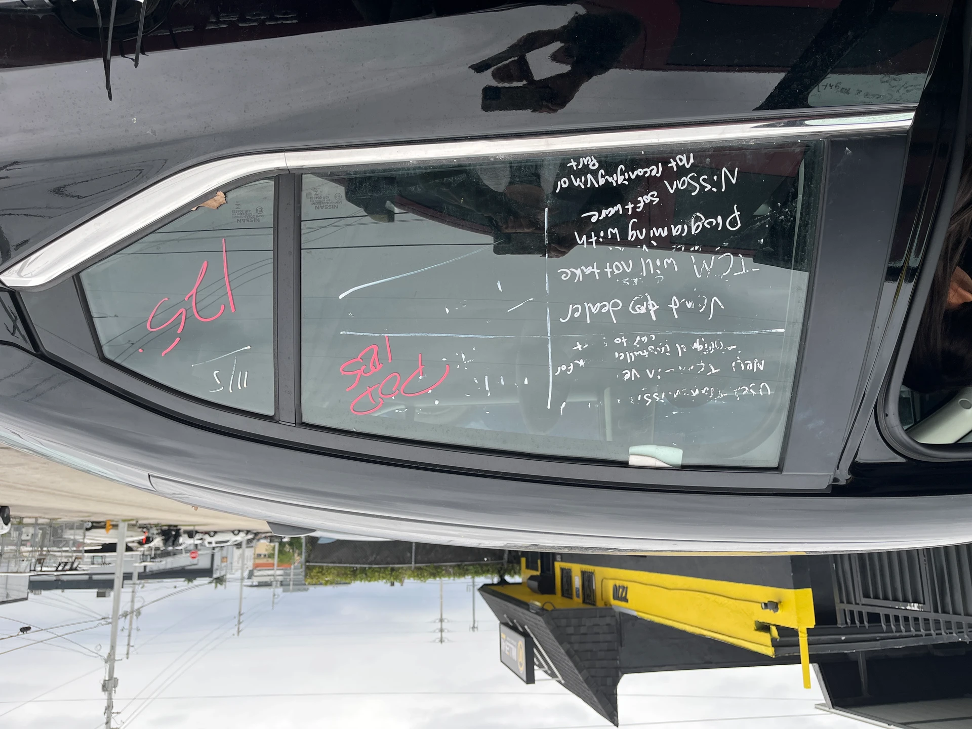 Lh Rear Moveable Glass · 1