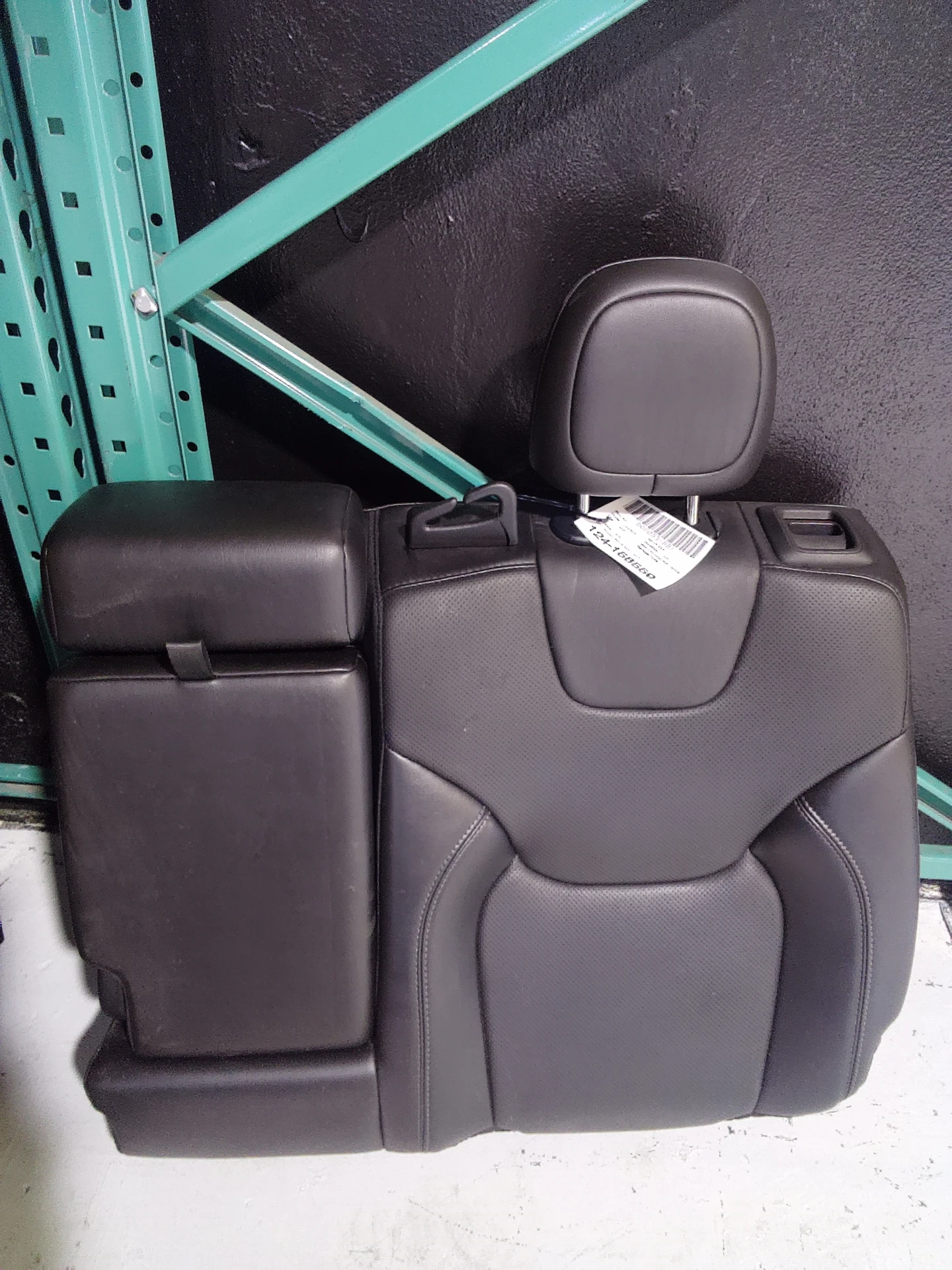 Rear Seat Assy · 1