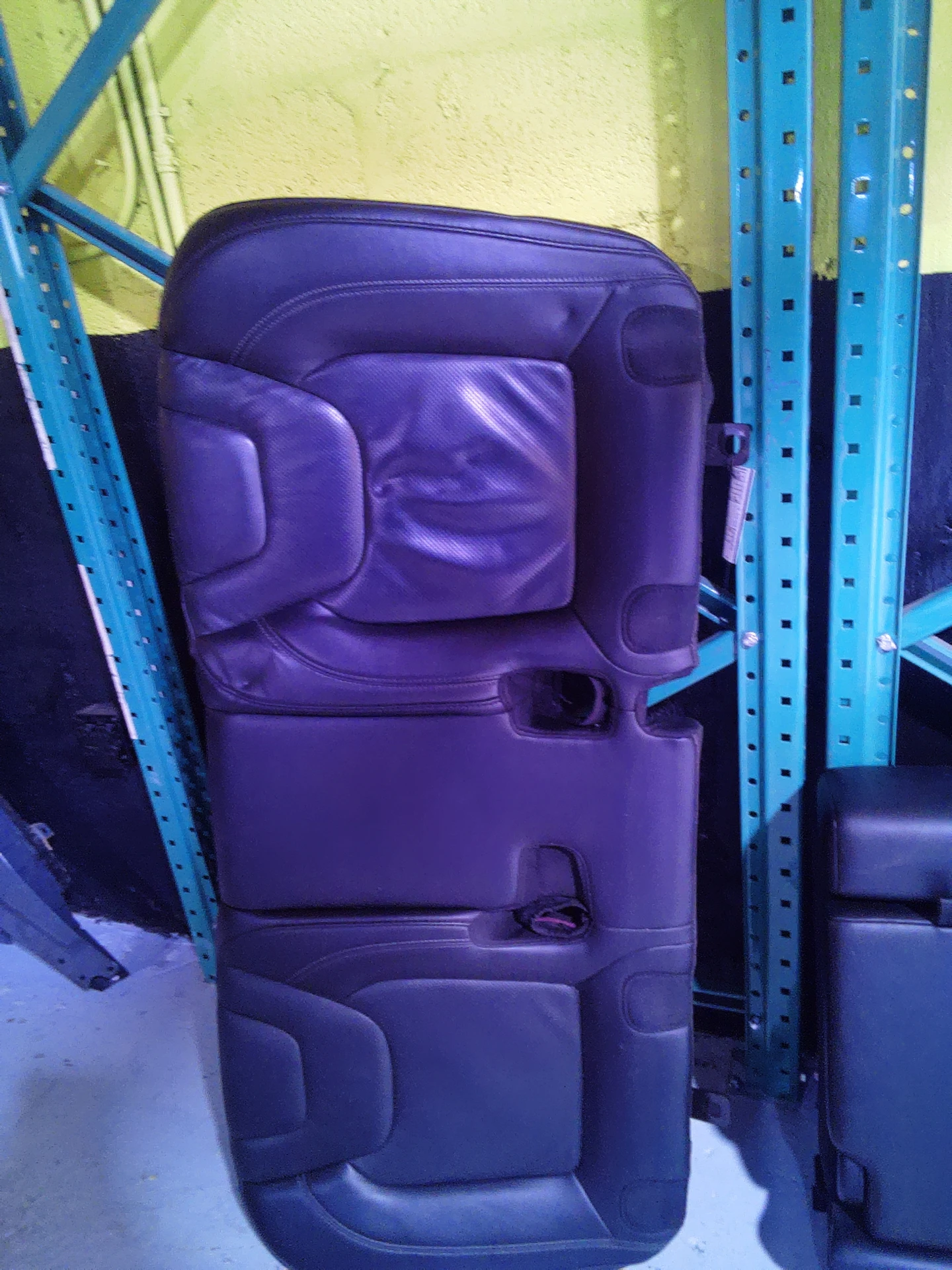 Rear Seat Assy · 3