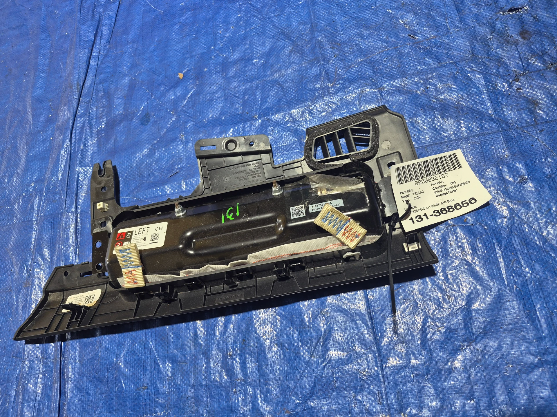 Lh Knee Air Bag · 1