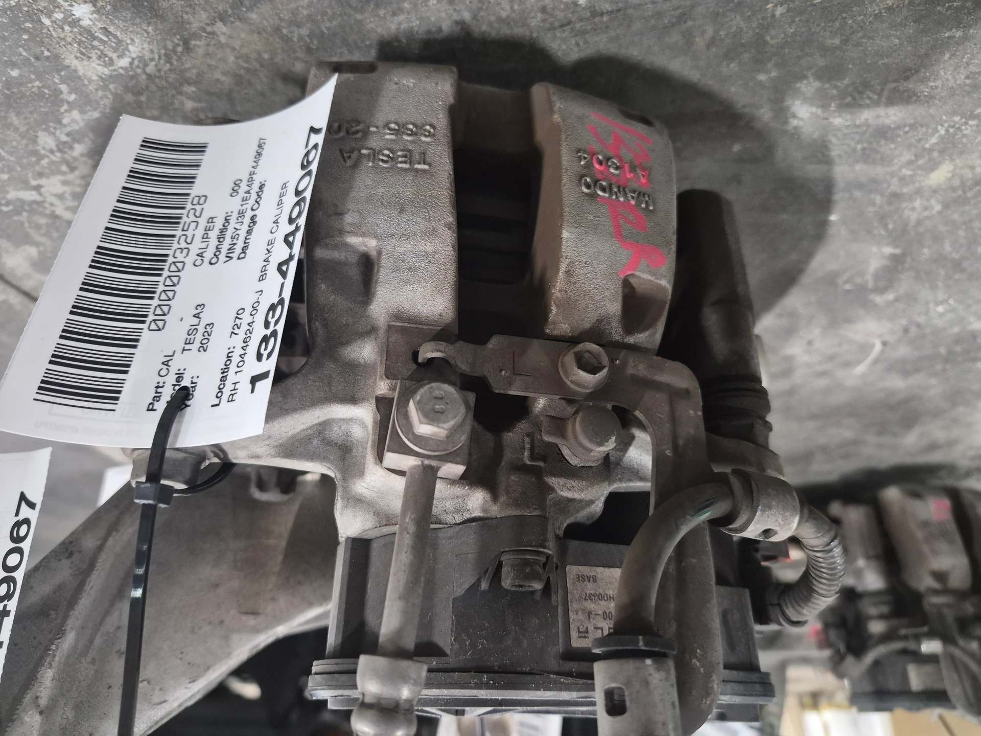 Rh Brake Caliper Rear · 1