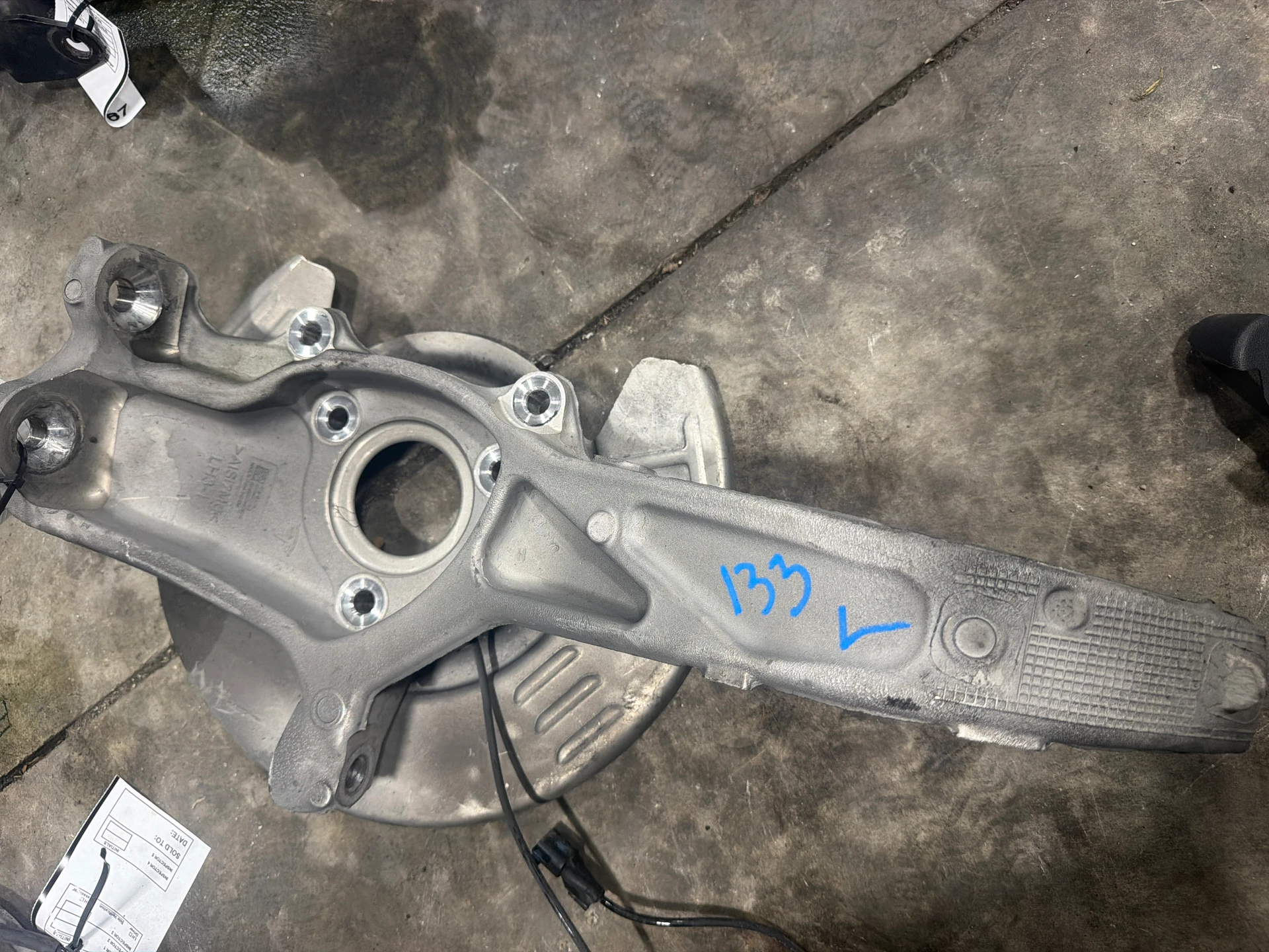 Lh Front Knuckle · 1