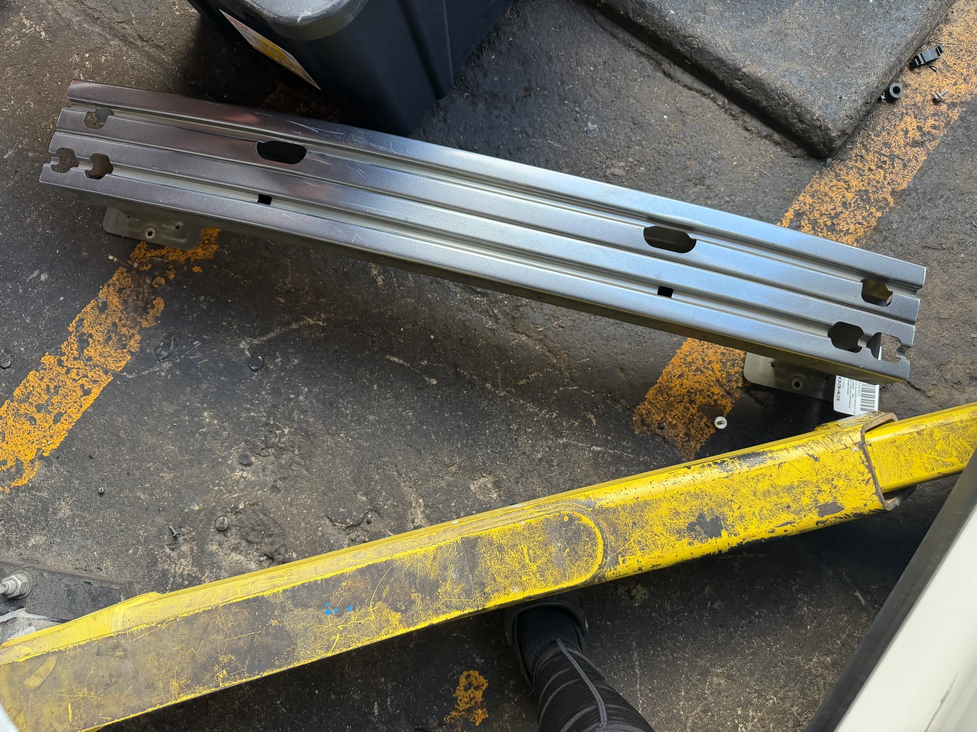 Rear Impact Bar · 1