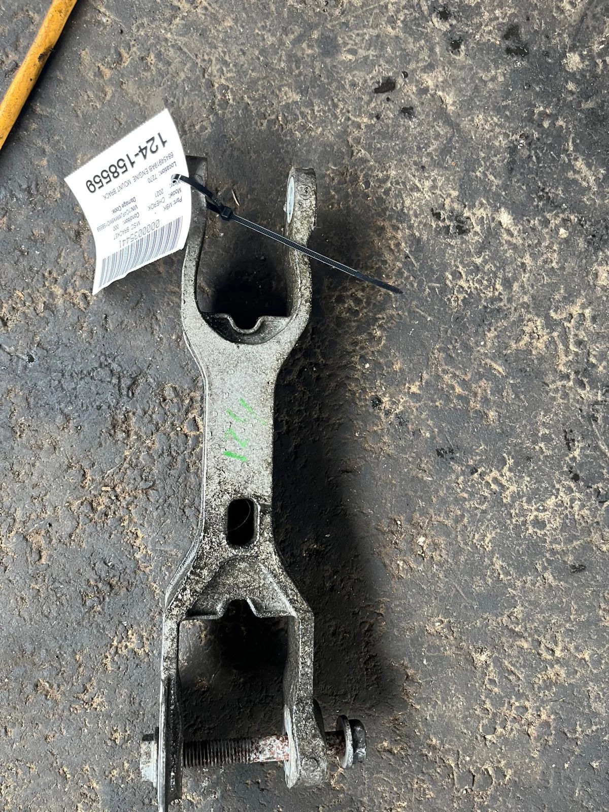 Engine Mount Bracket · 1