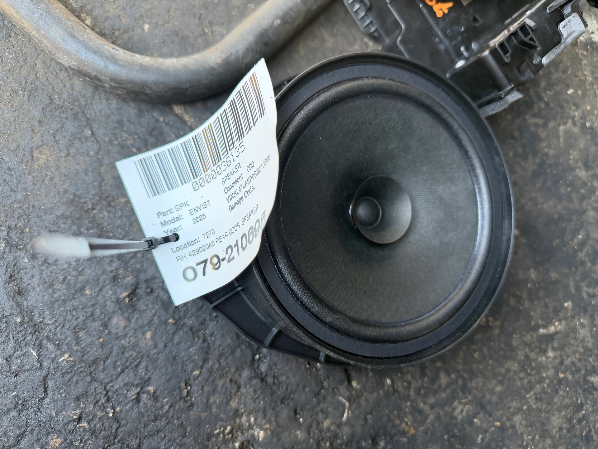 Rh Rear Door Speaker · 1