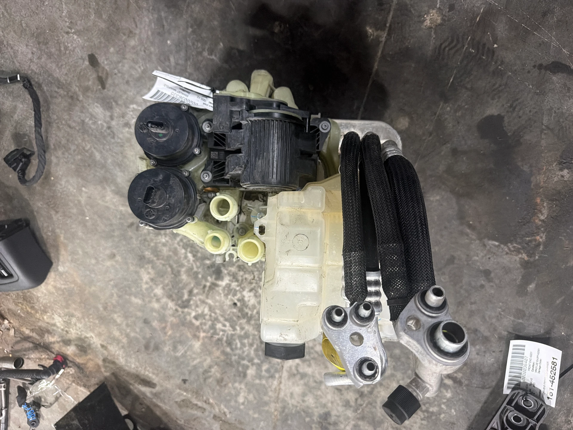 Supermanifold Assembly · 1