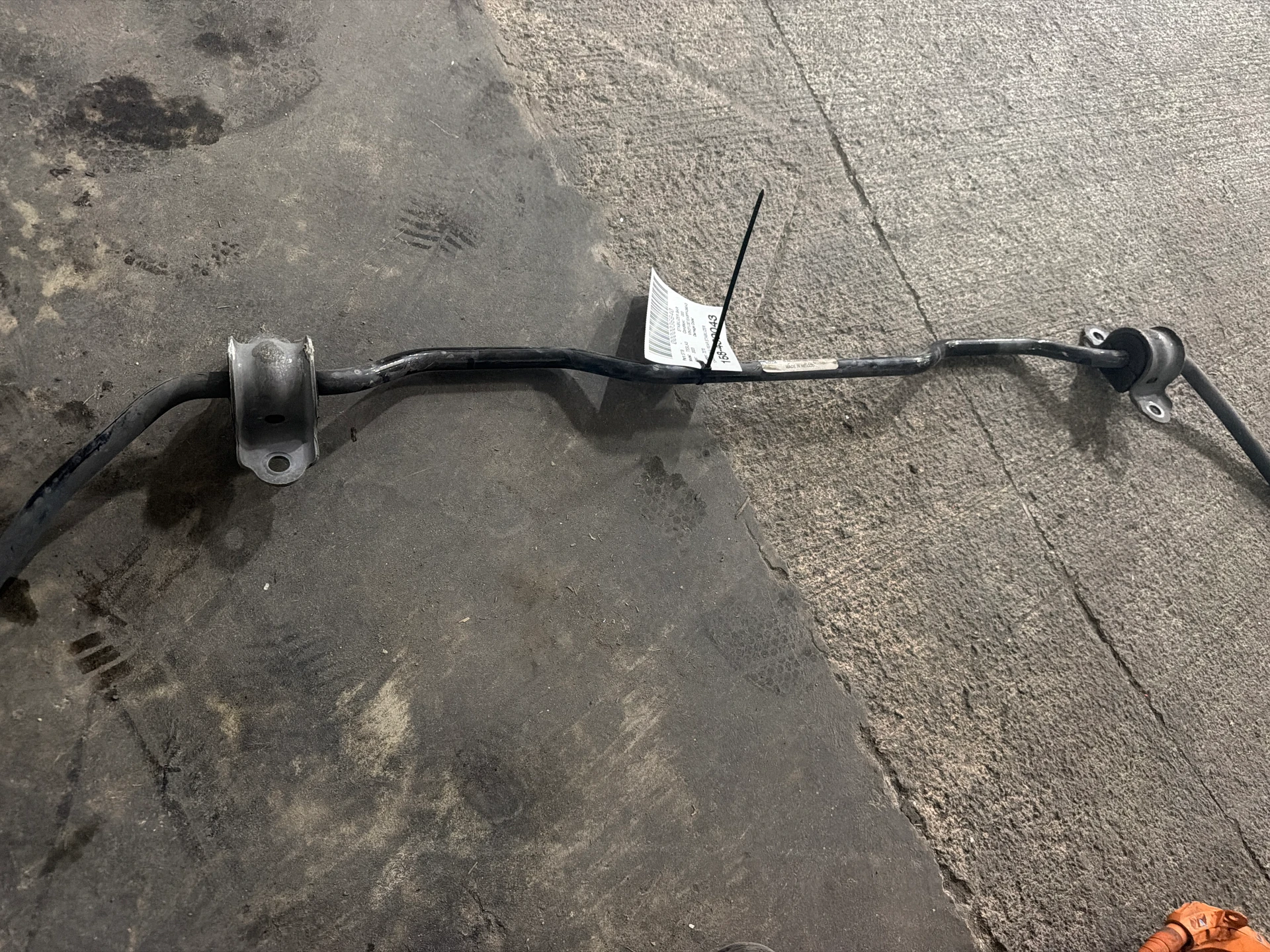 00-a Rear Stabilizer Bar Assy · 1
