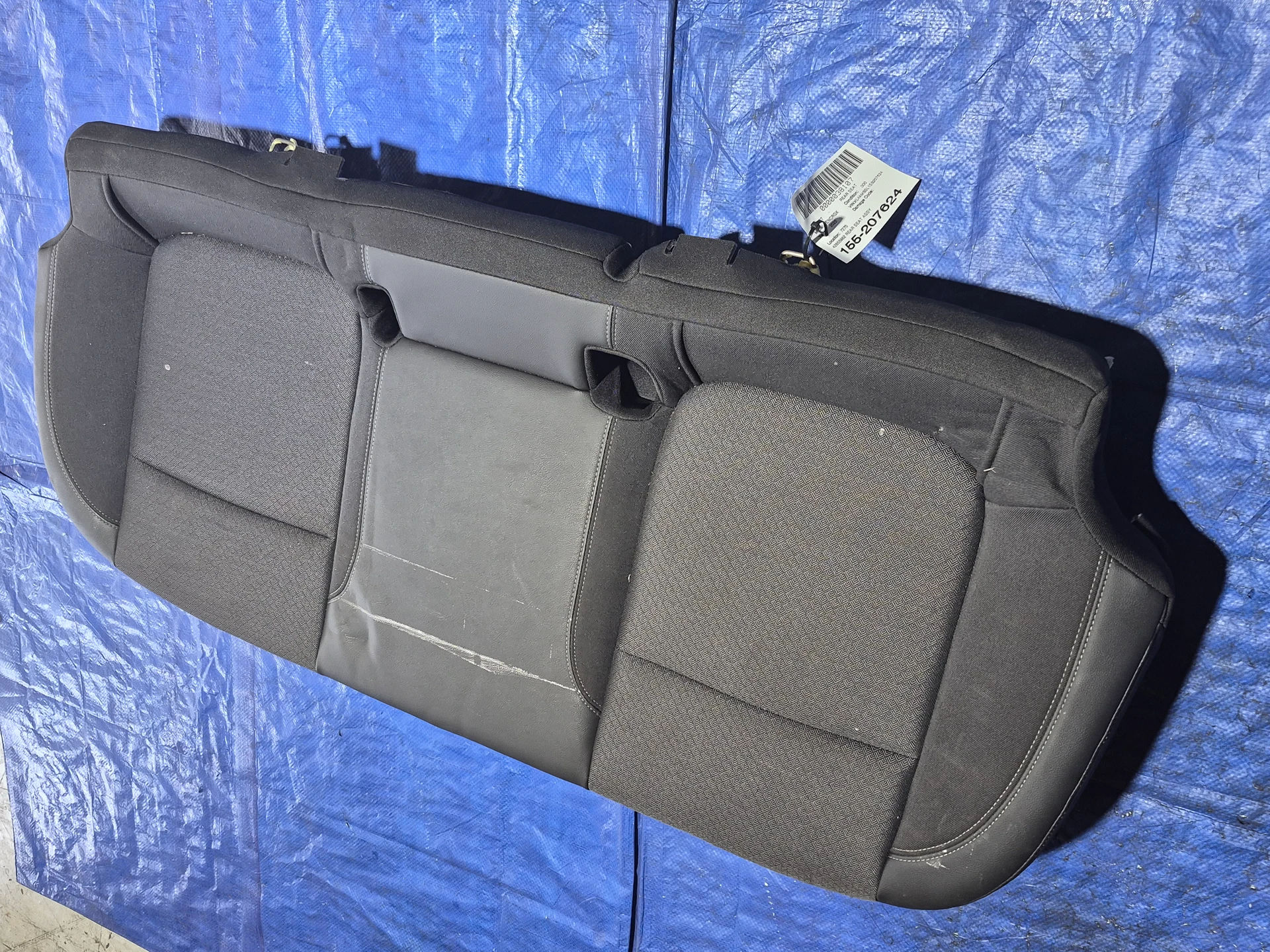 Rear Seat Assy · 1