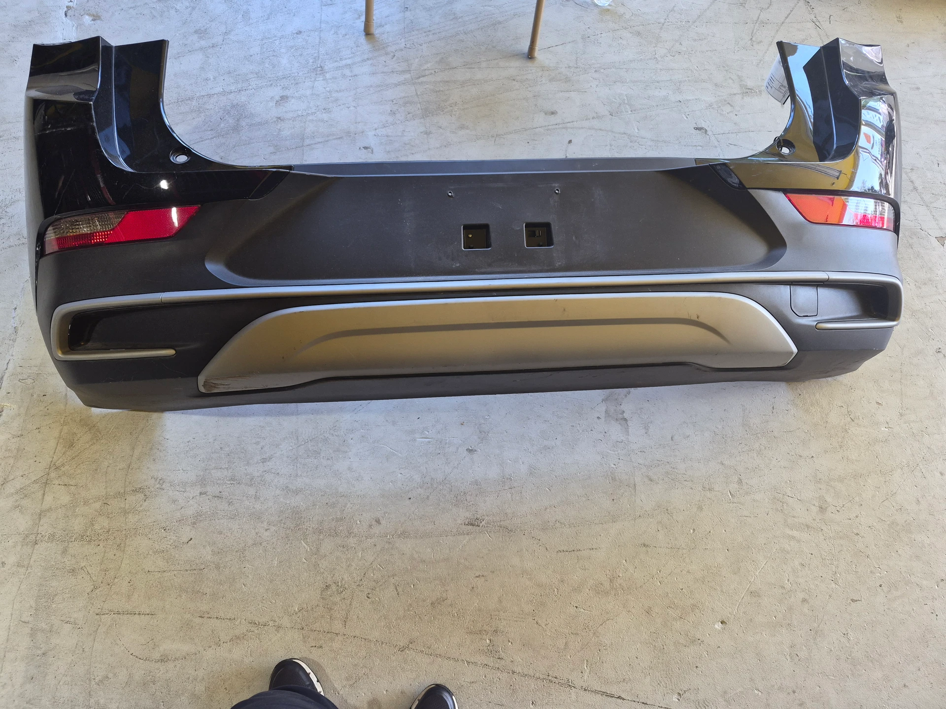 Rh Rear Side Cover · 1
