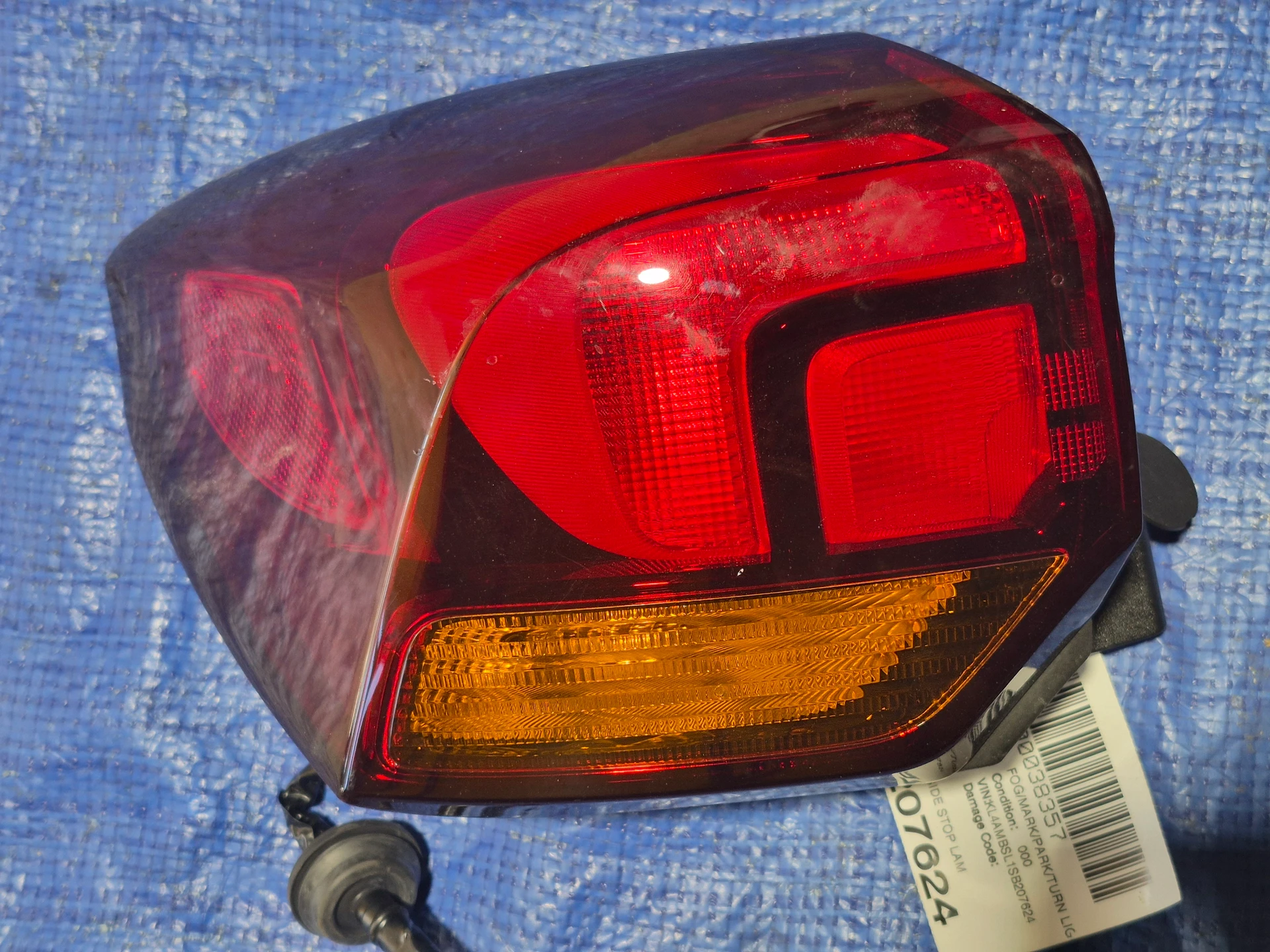 Lh Rear Side Stop Lamp · 1