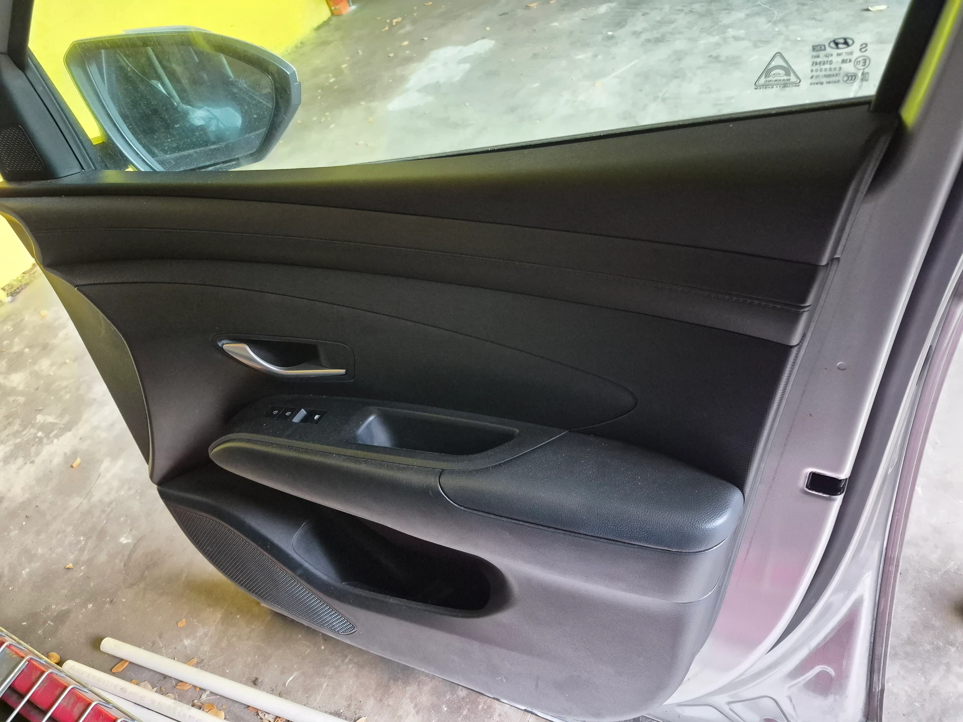 Rh Door Trim Panel · 1