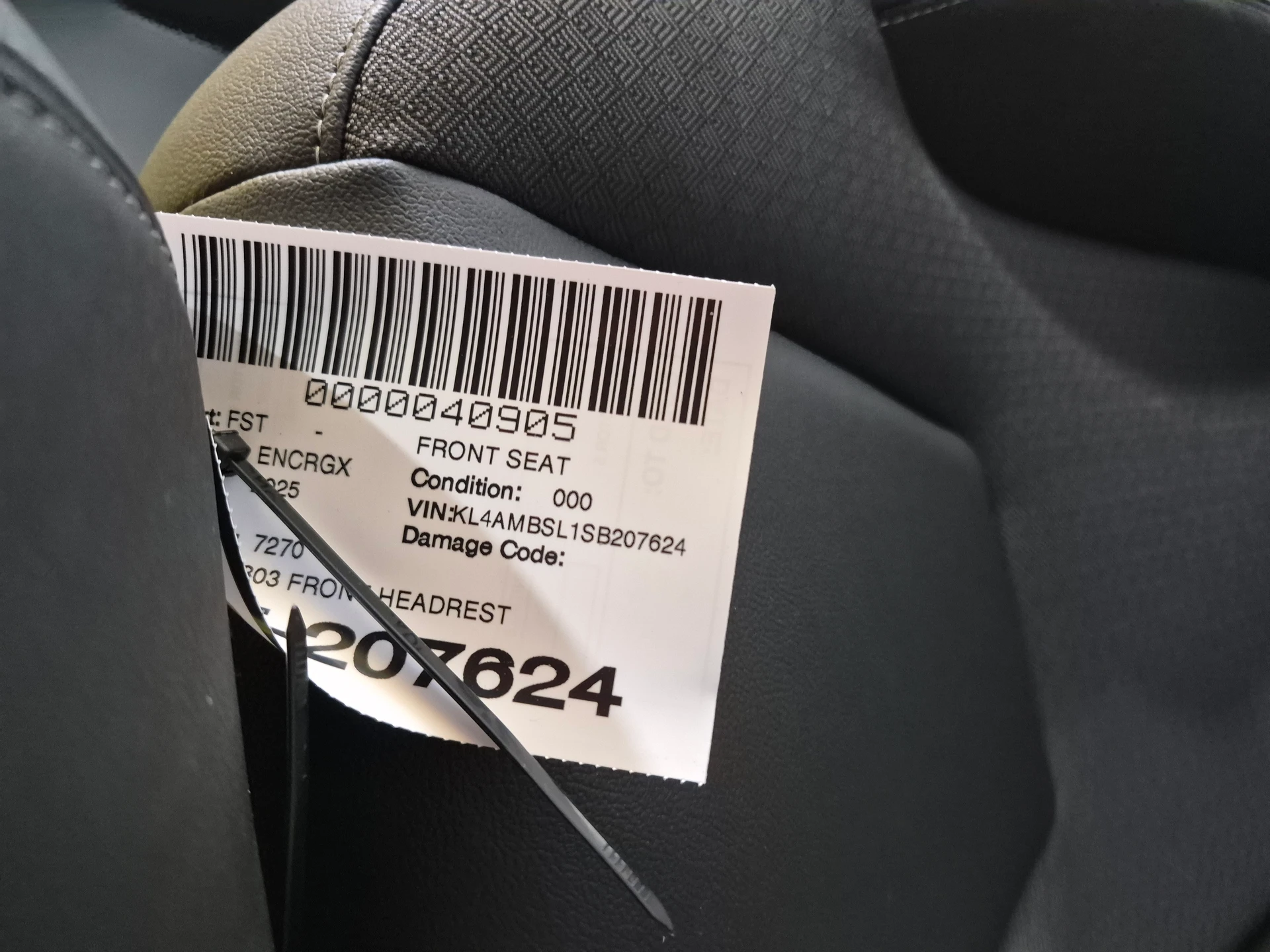 Rh Front Headrest · 2