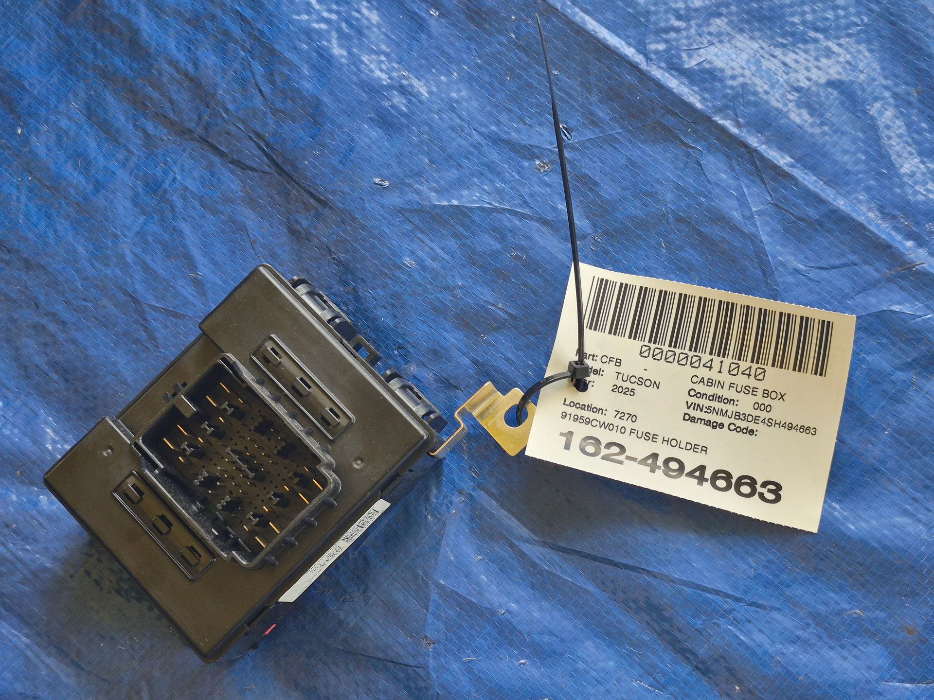 Fuse Holder · 1