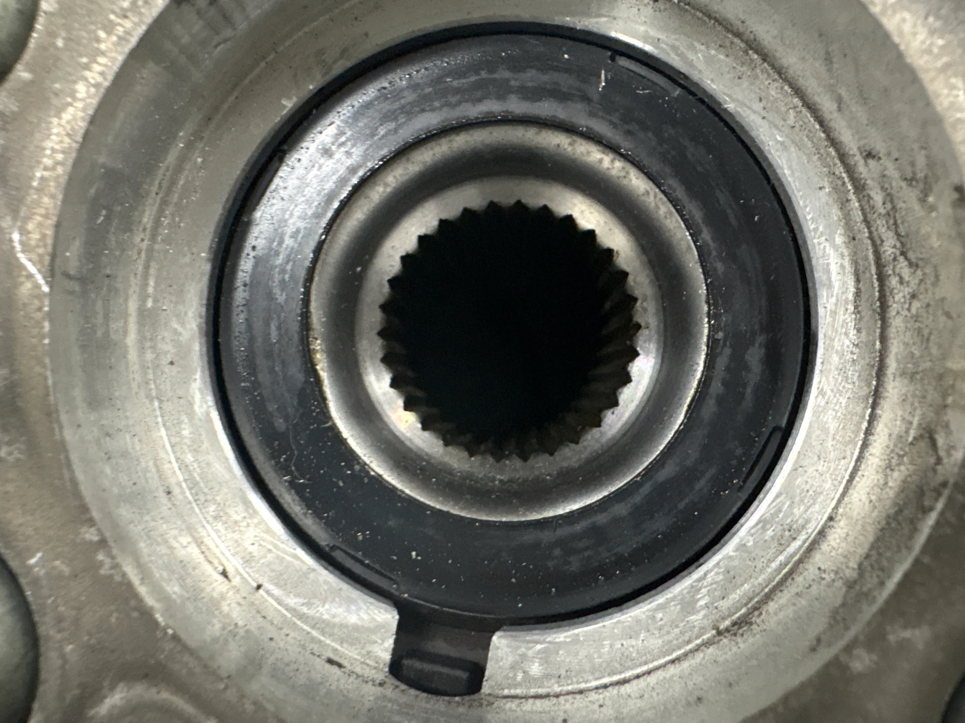 Lh Front Hub Assy · 1