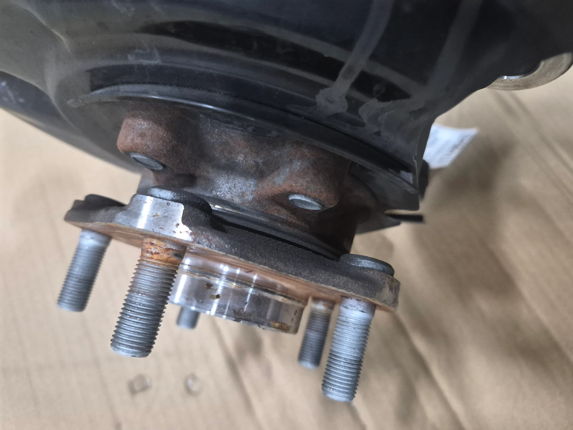 Front Rh Hub Assy · 1