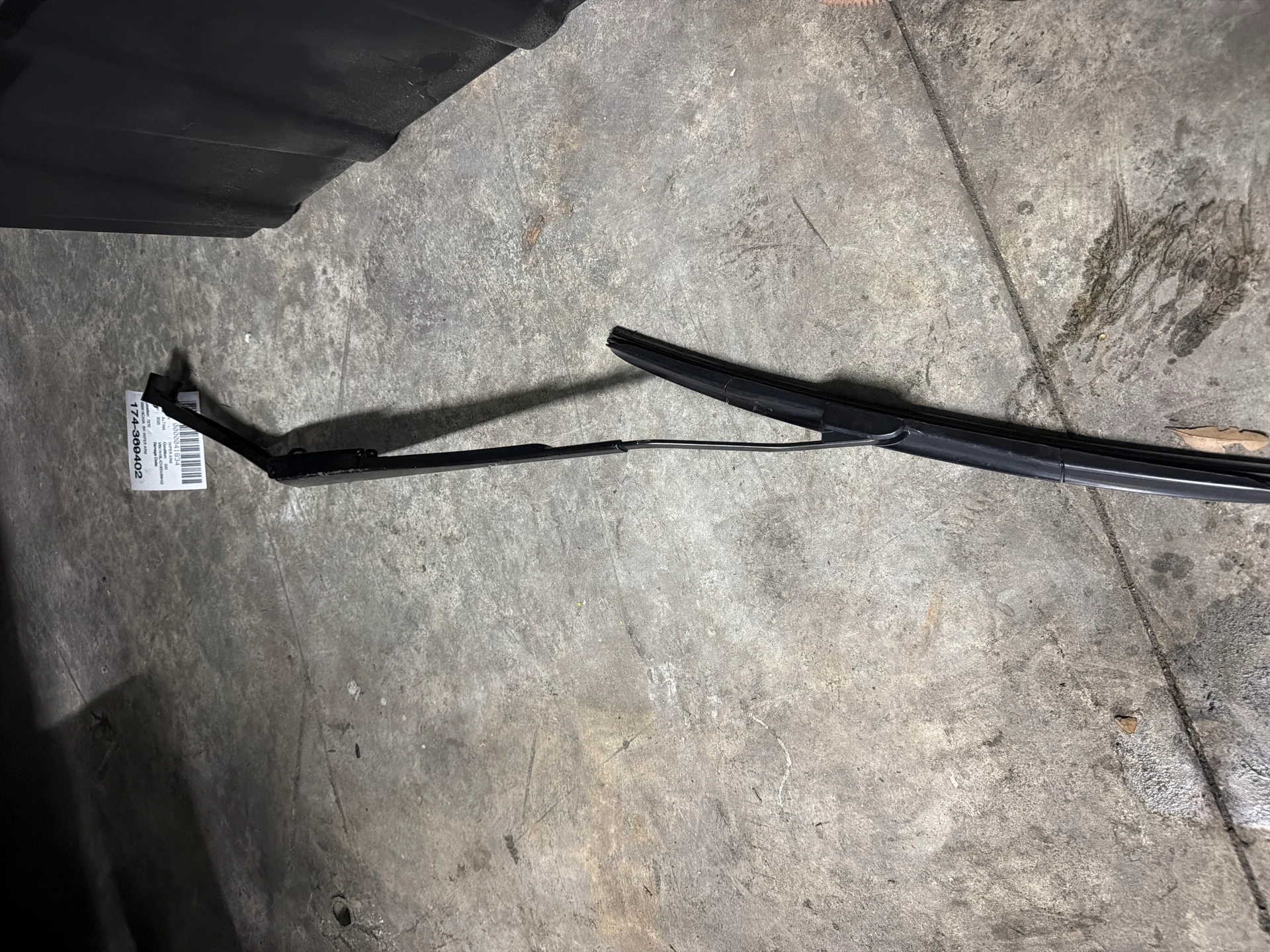 Rh Wiper Arm · 1
