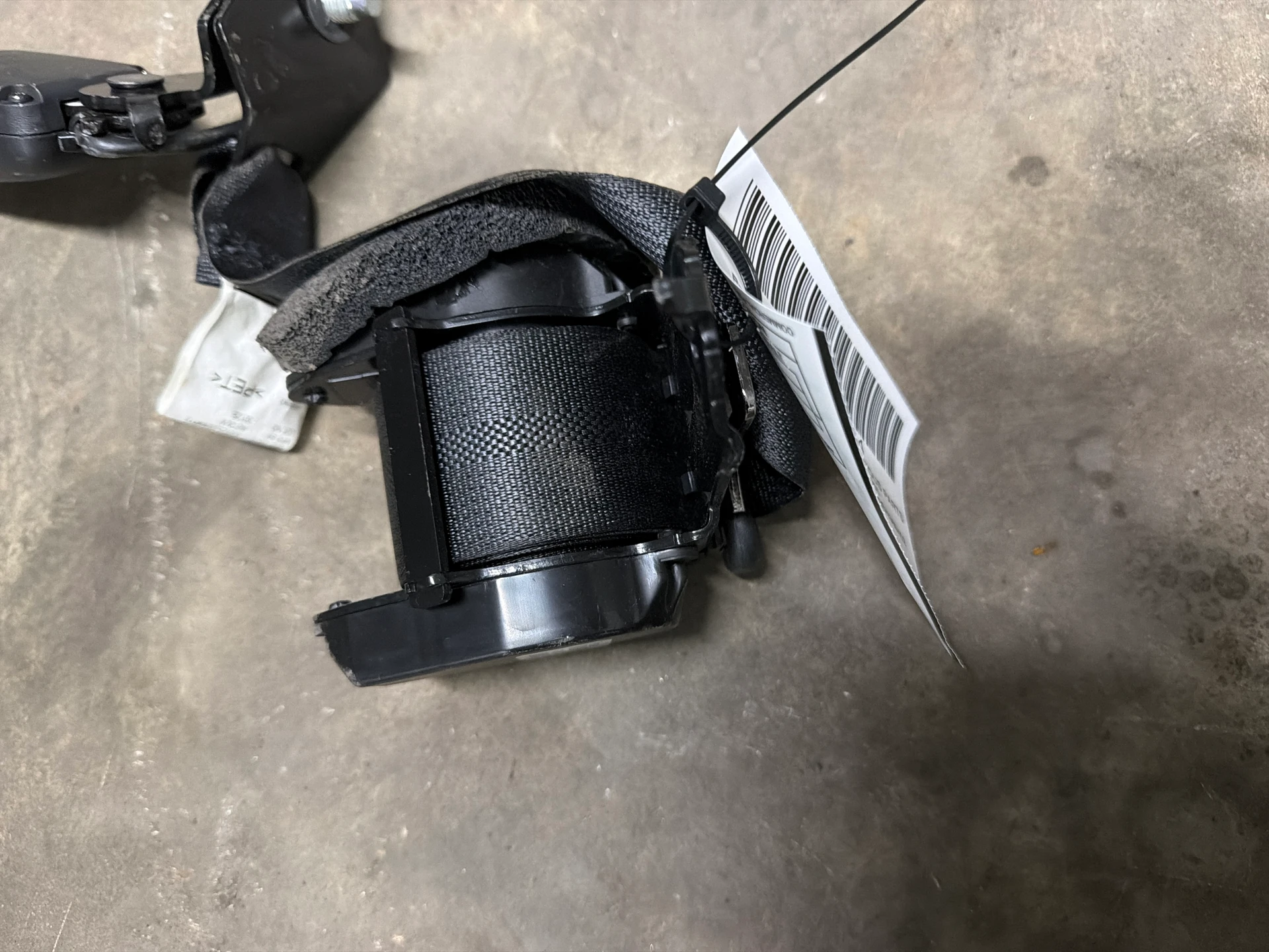 Centerv Seat Belt · 1
