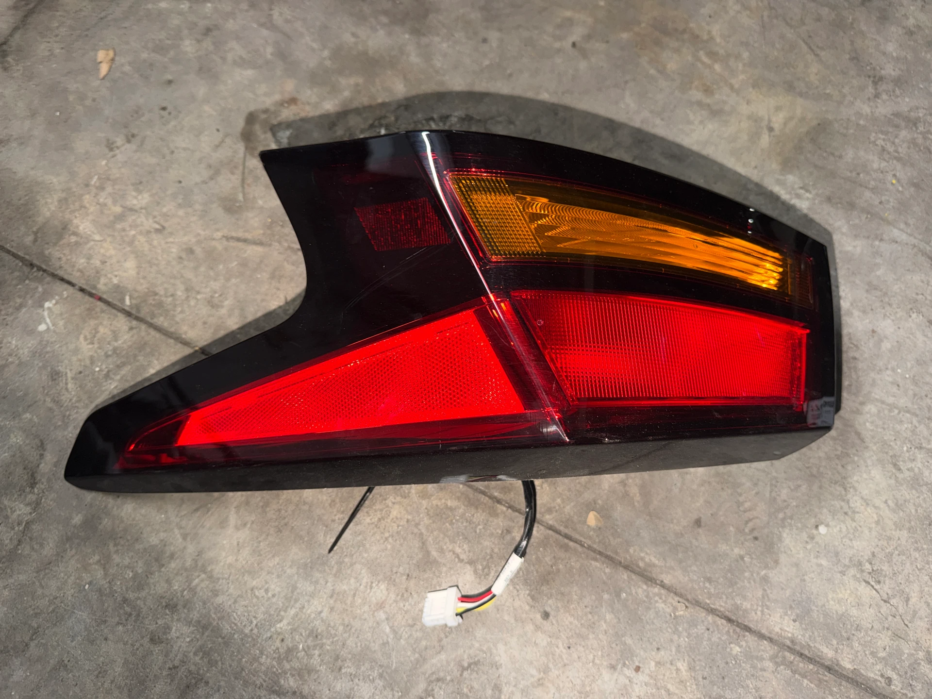 Rh Combo Lamp Assy · 1