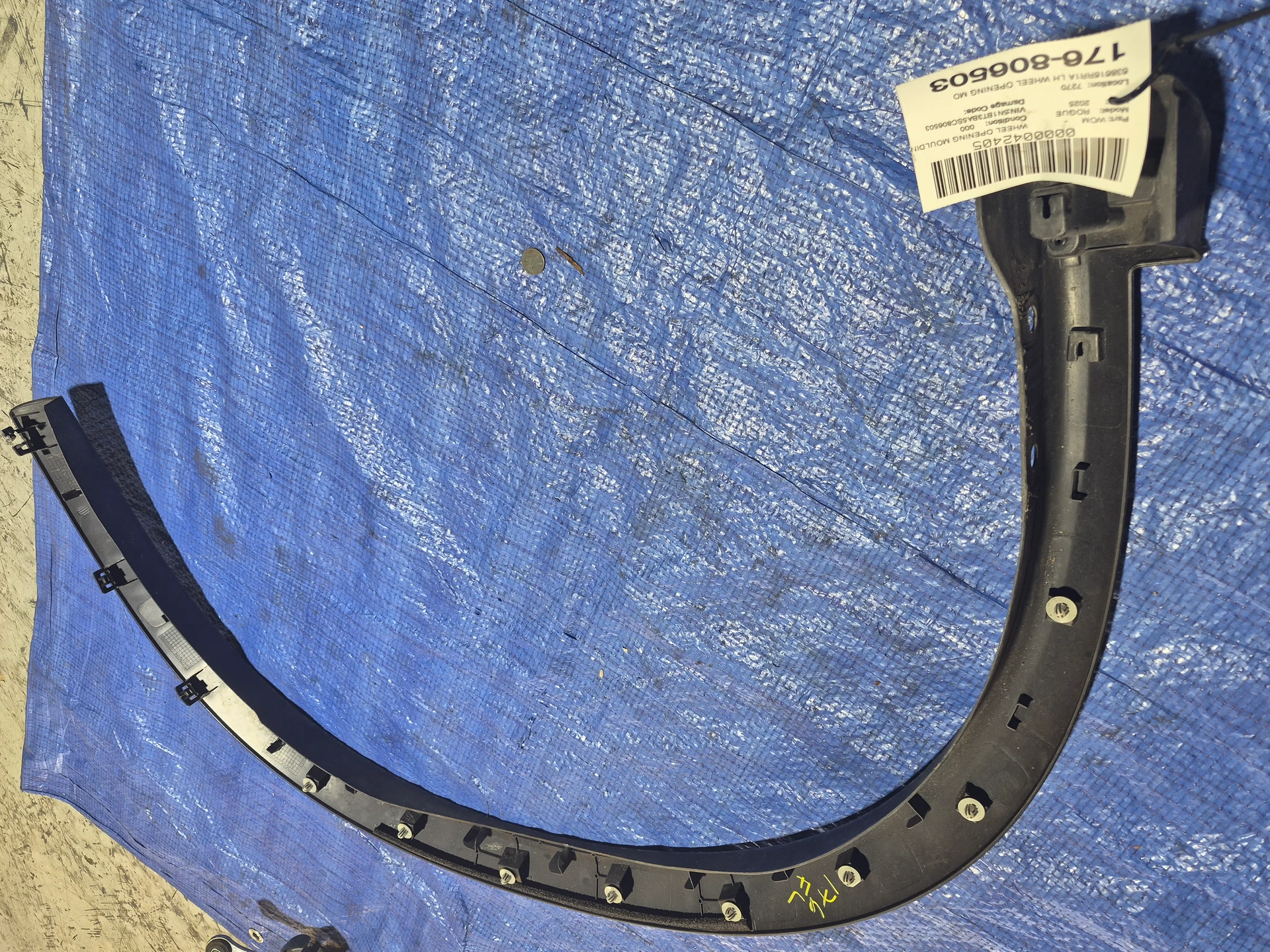 Lh Wheel Opening Molding · 1