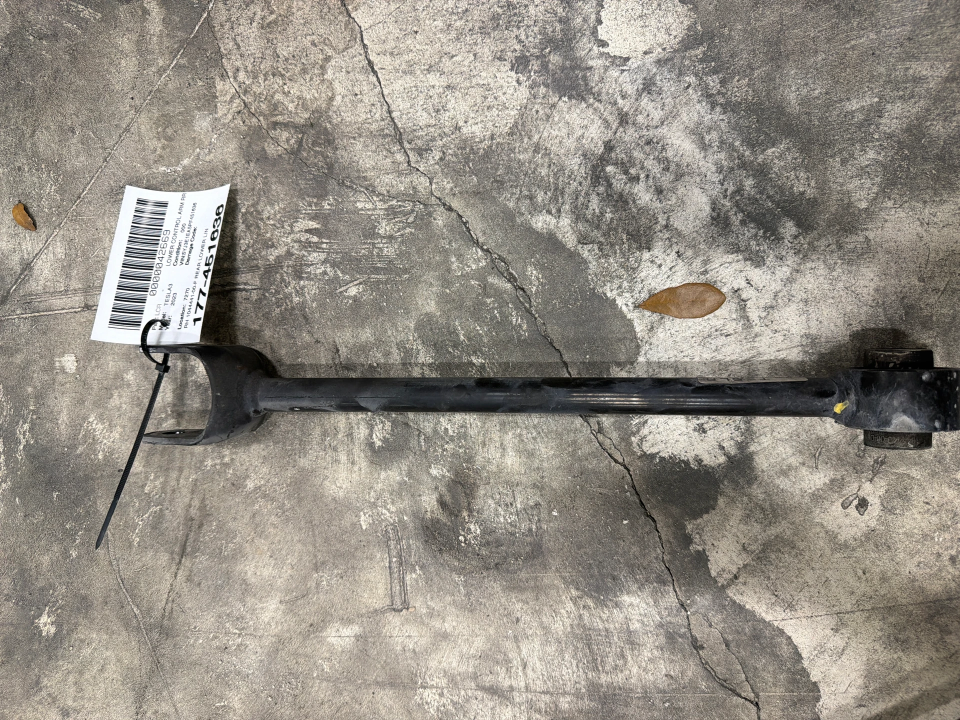 Rh Rear Lower Link Assy · 1