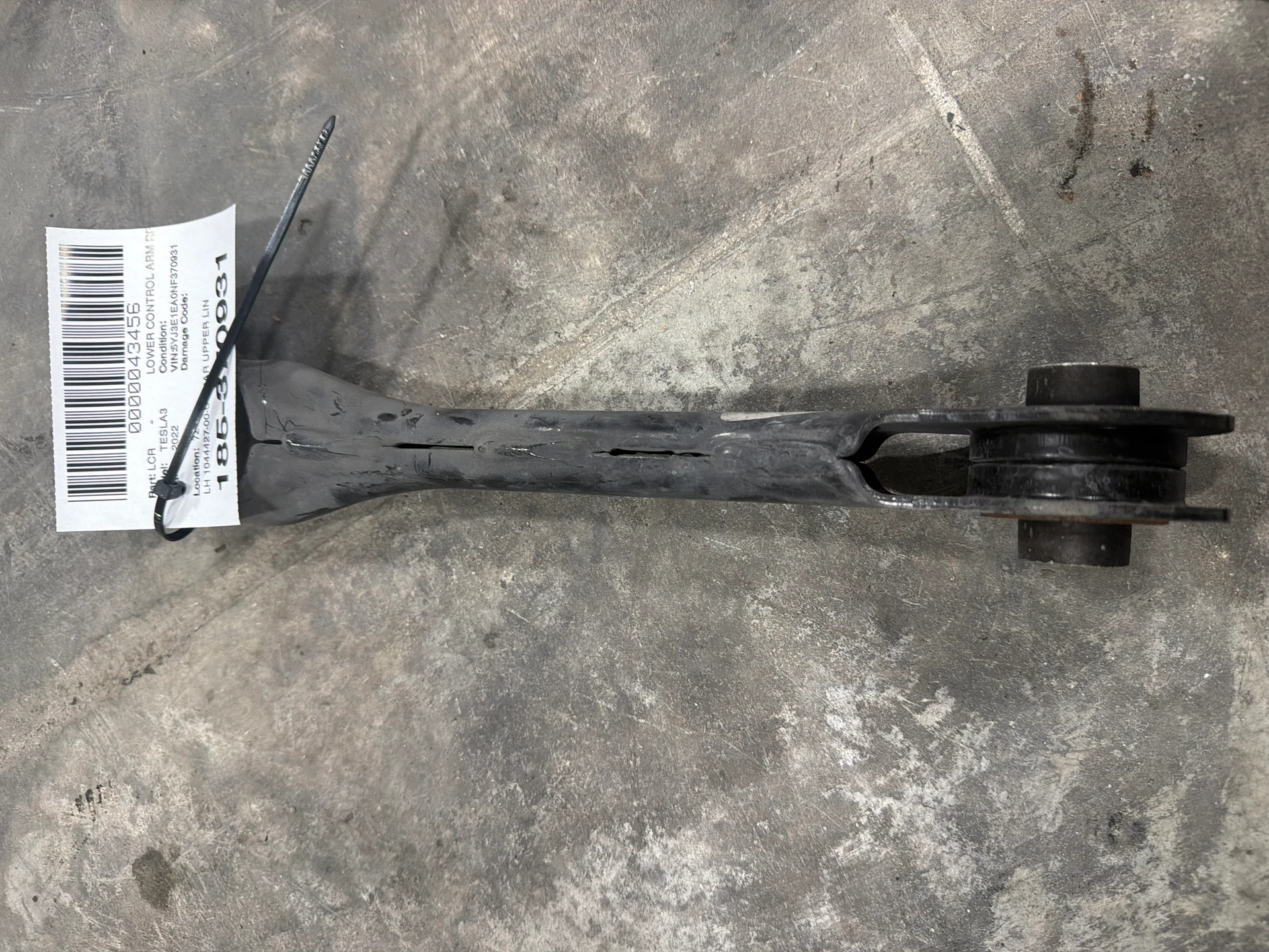 Lh Rear Upper Link Assy · 1