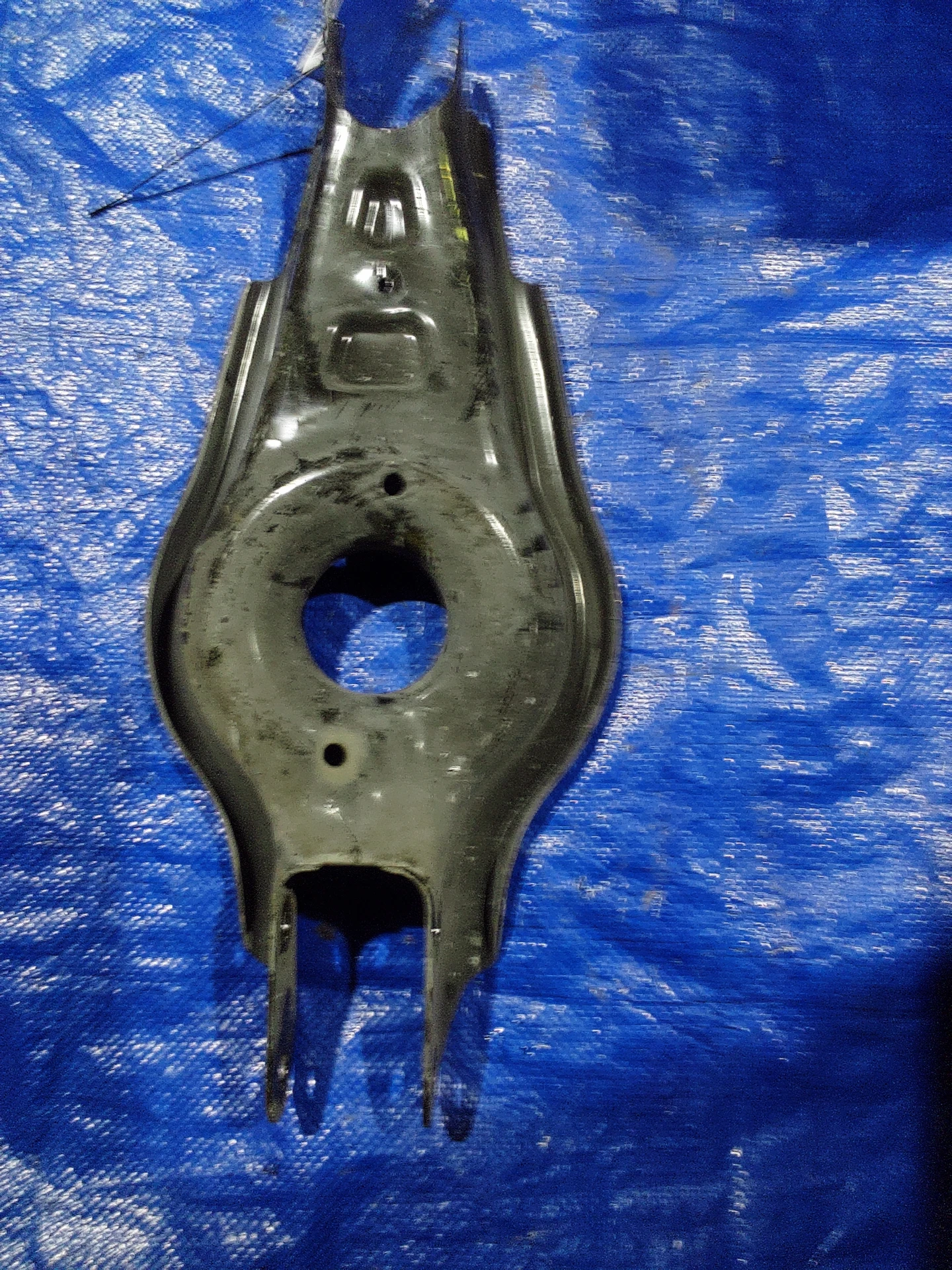 Rh Rear Lower Aft Link Assy · 1