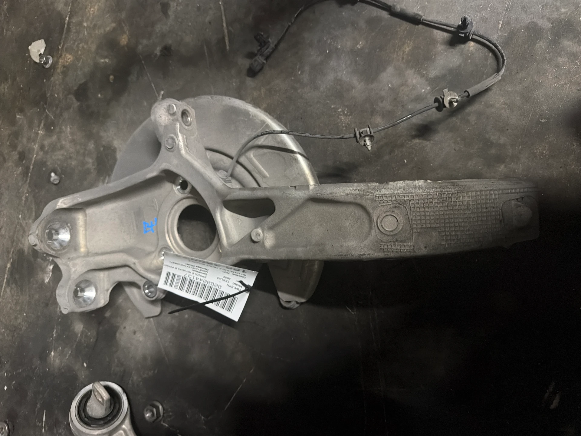 Rh Front Knuckle · 1