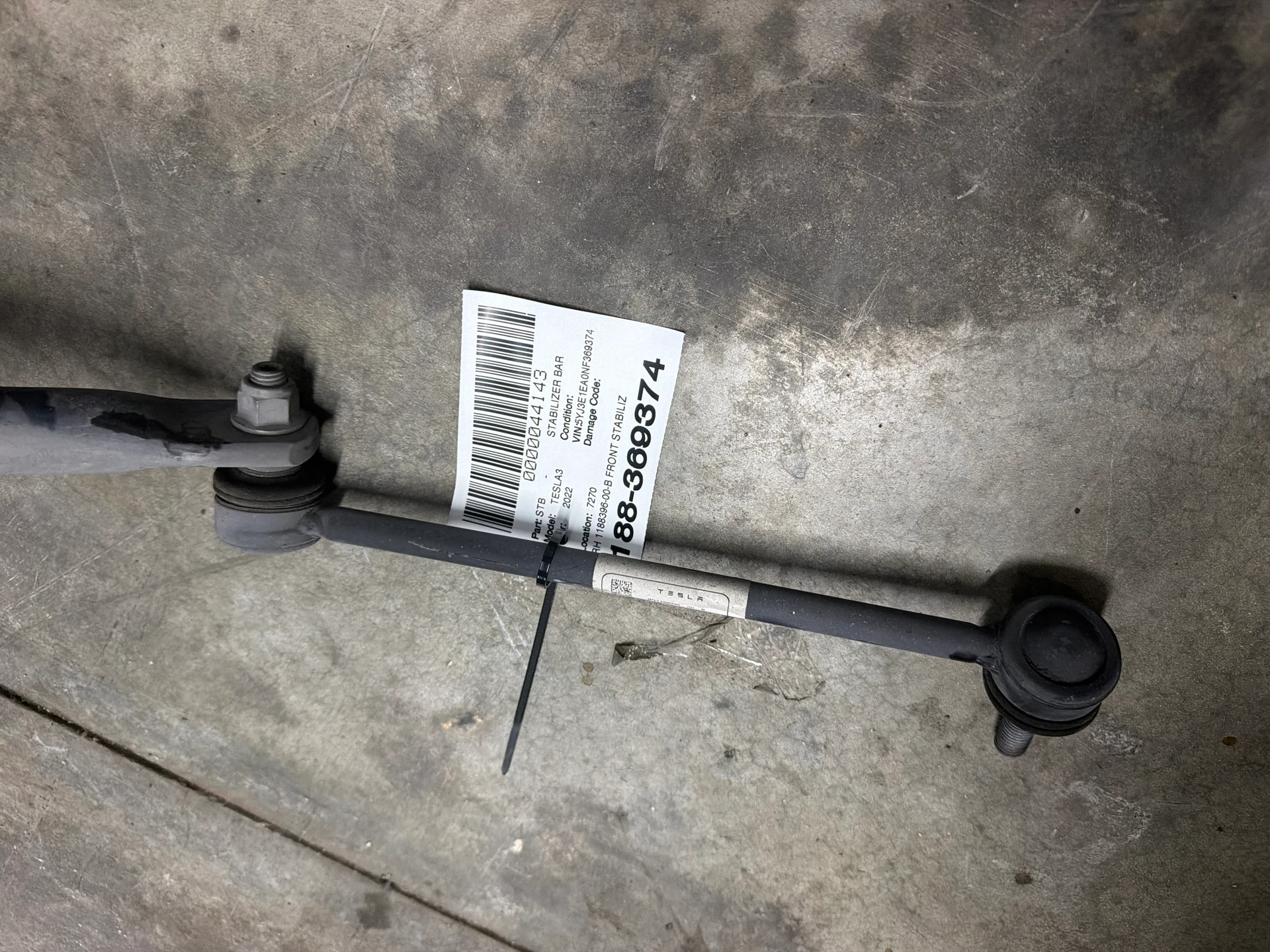 Rh Front Stabilizer Bar Link · 1