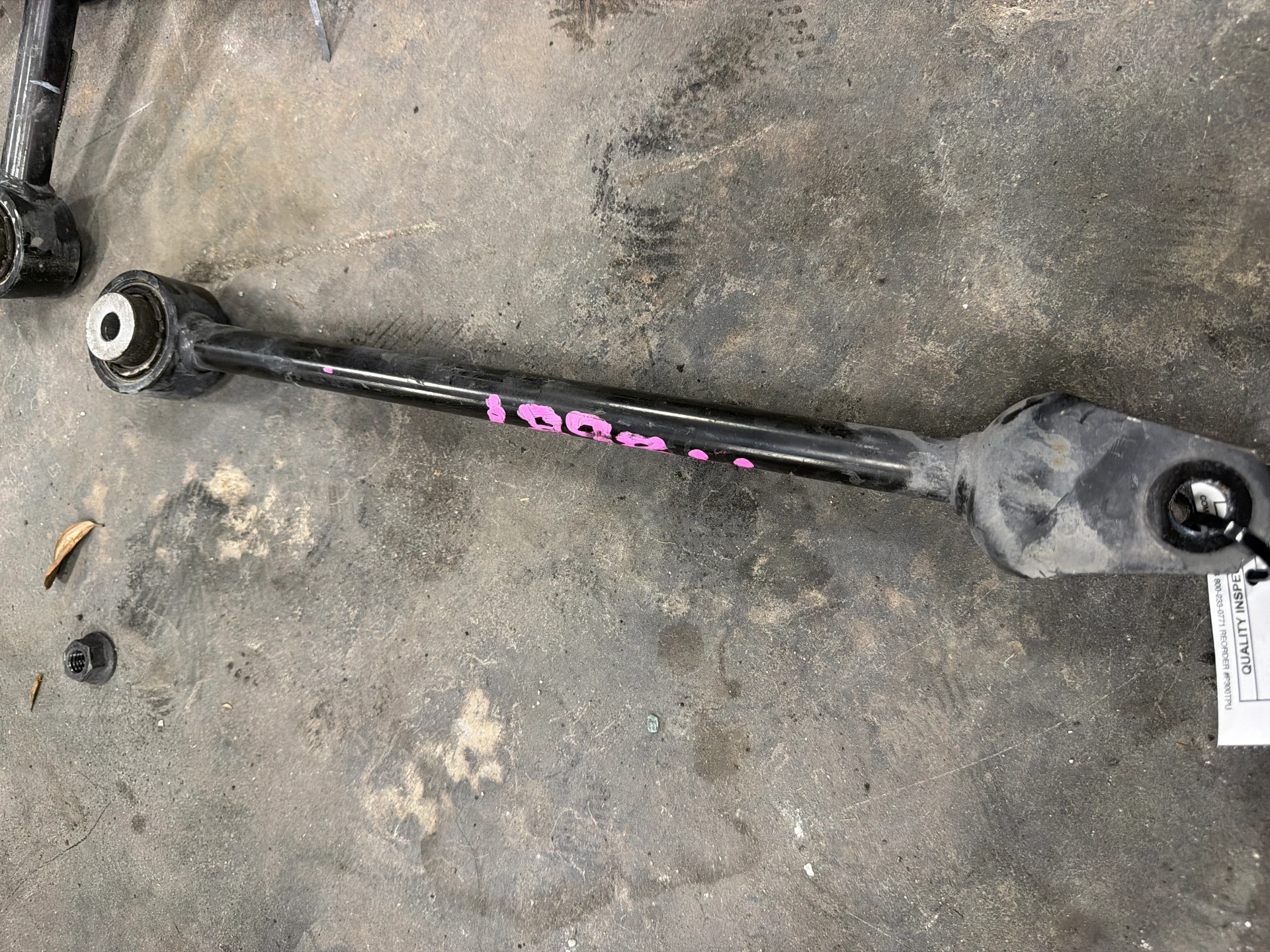 Rh Rear Lower Link Assy · 1