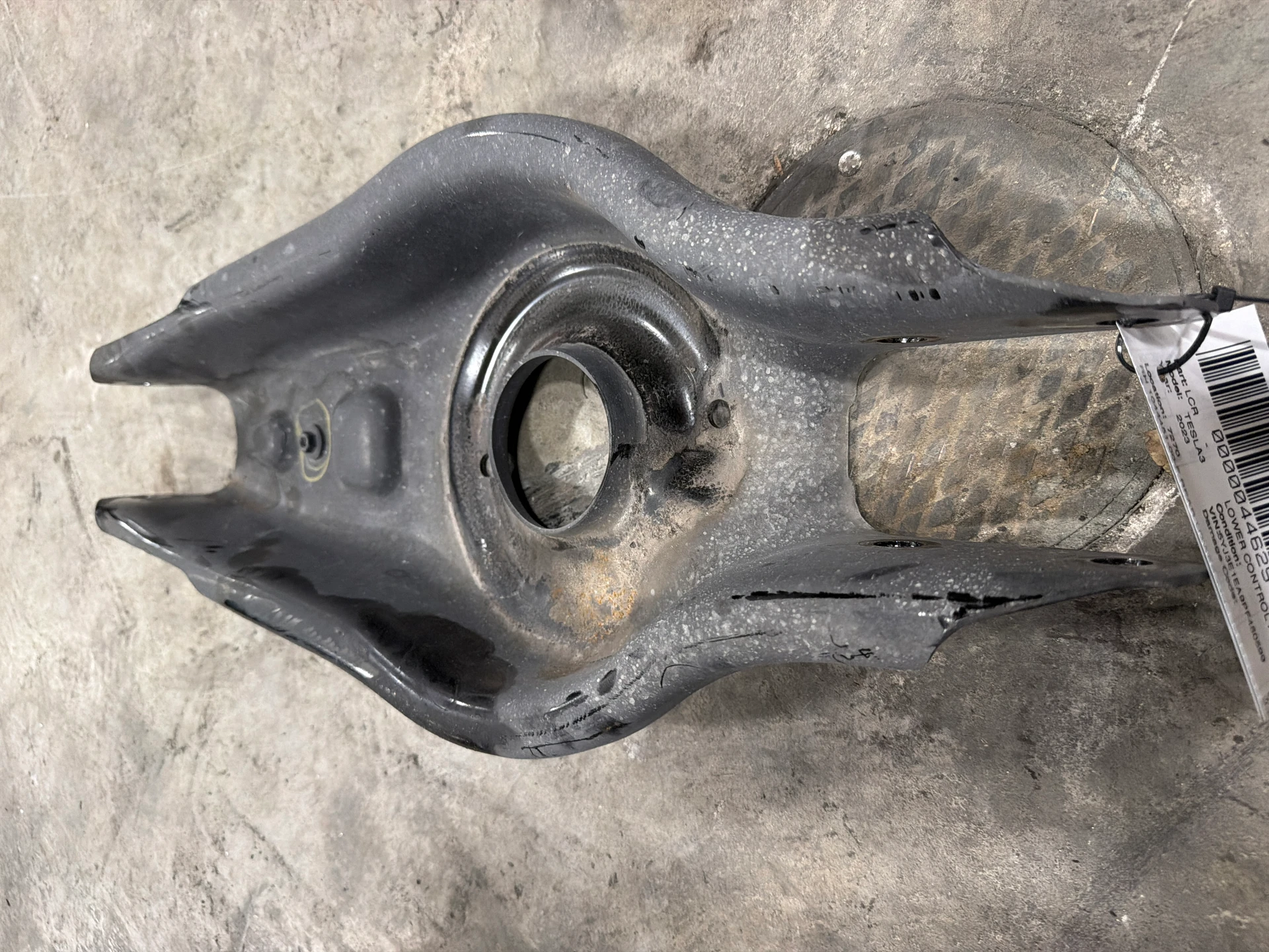 Rh Rear Lower Aft Link Assy · 1