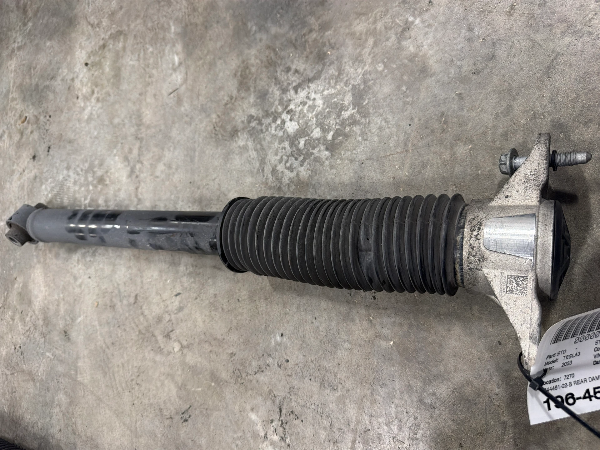 Rear Damper Assy Wheel Drive · 1