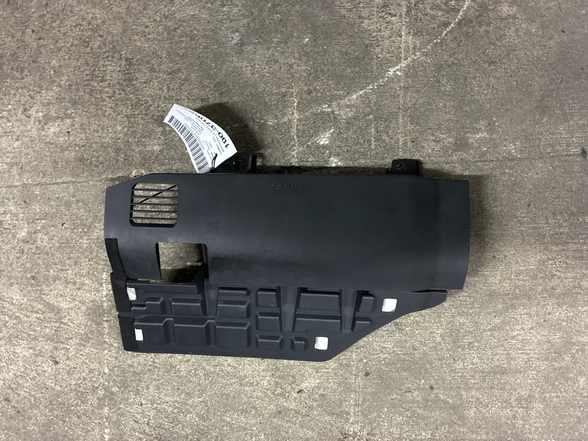Lh Knee Air Bag · 1