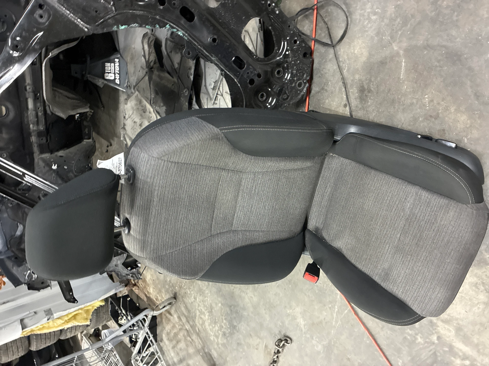 Lh Front Seat Assy · 1