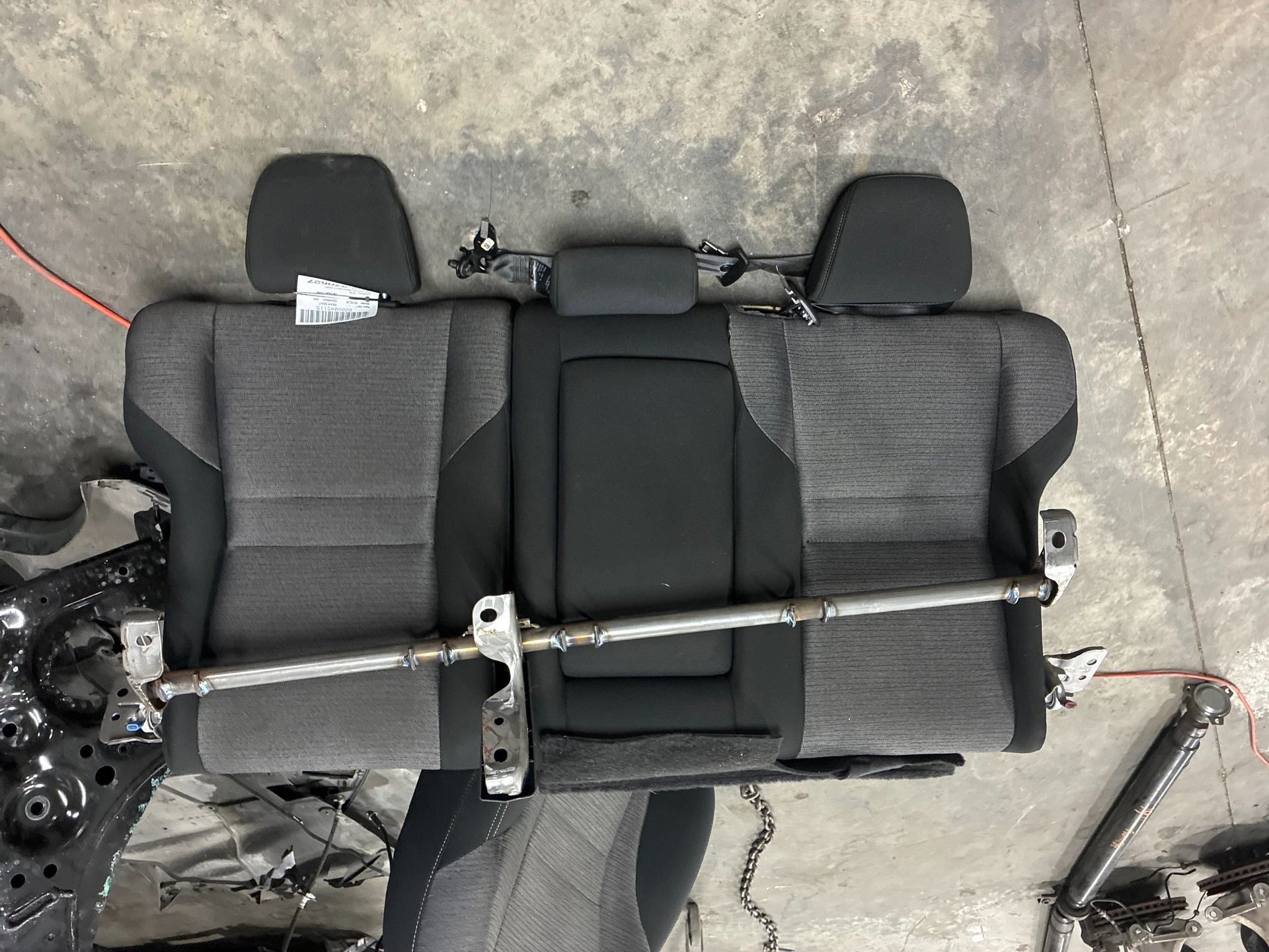 Rear Seat Assy · 1