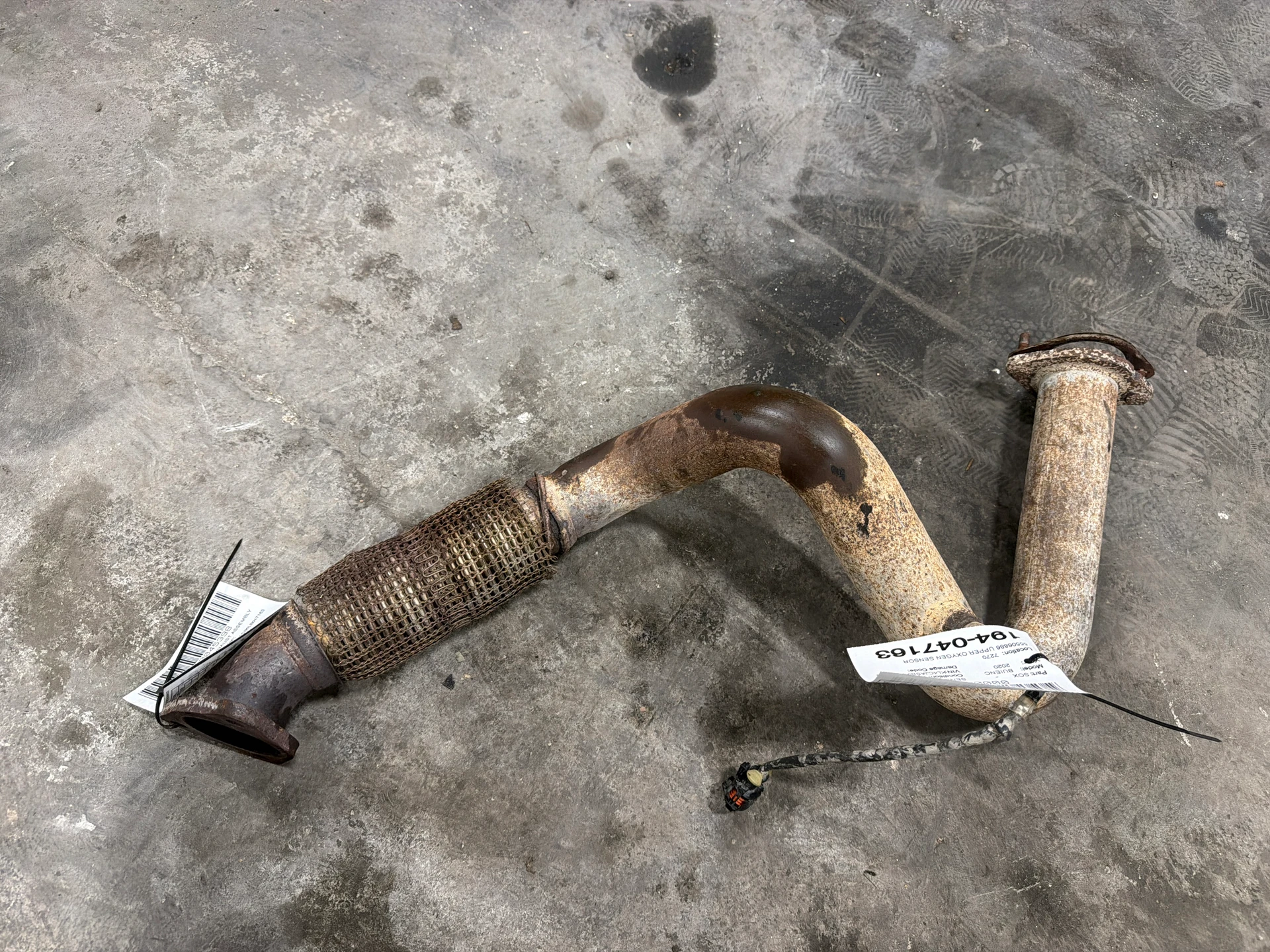 Muffler and Pipe · 1