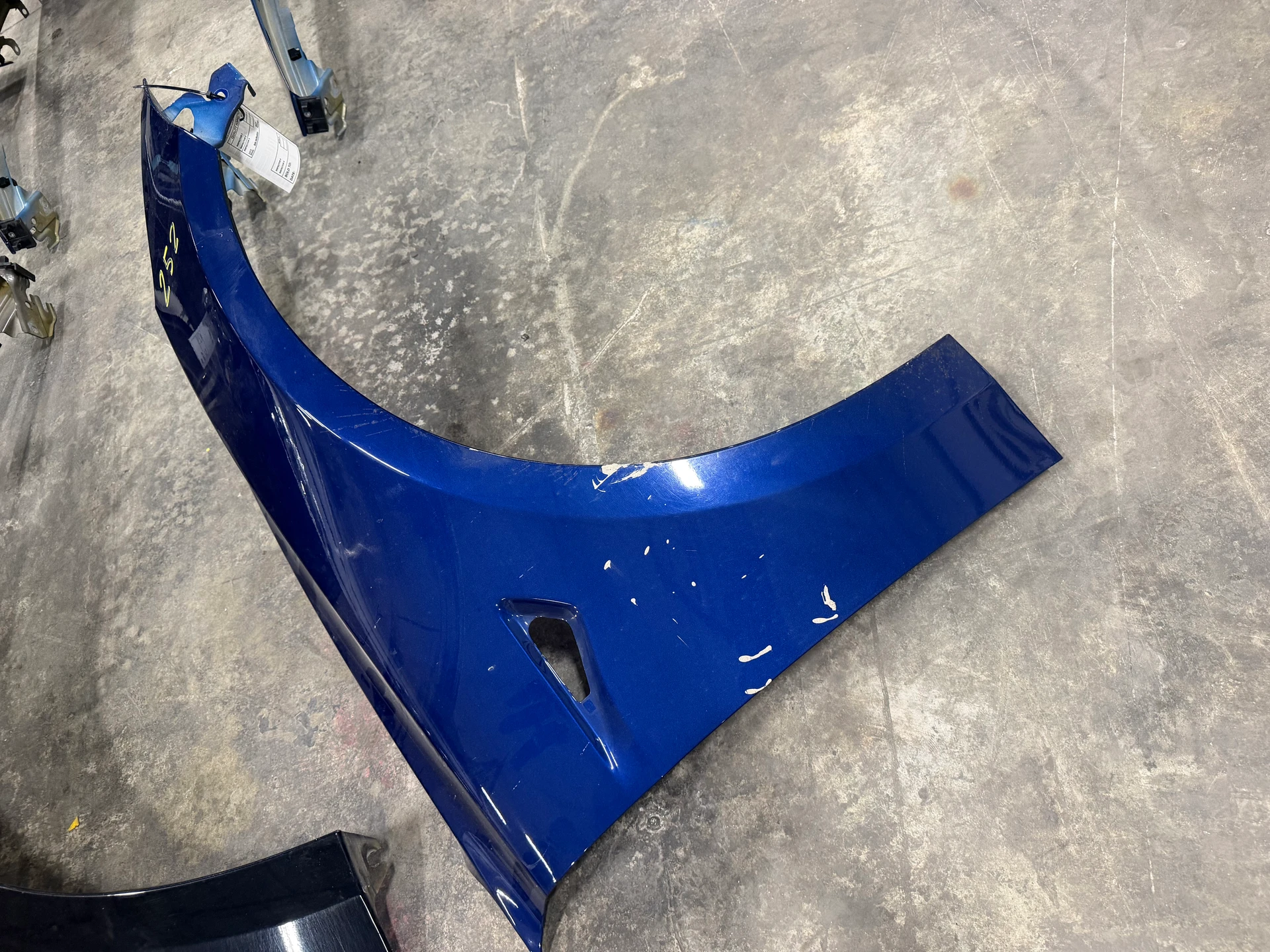 Rh Fender · 1