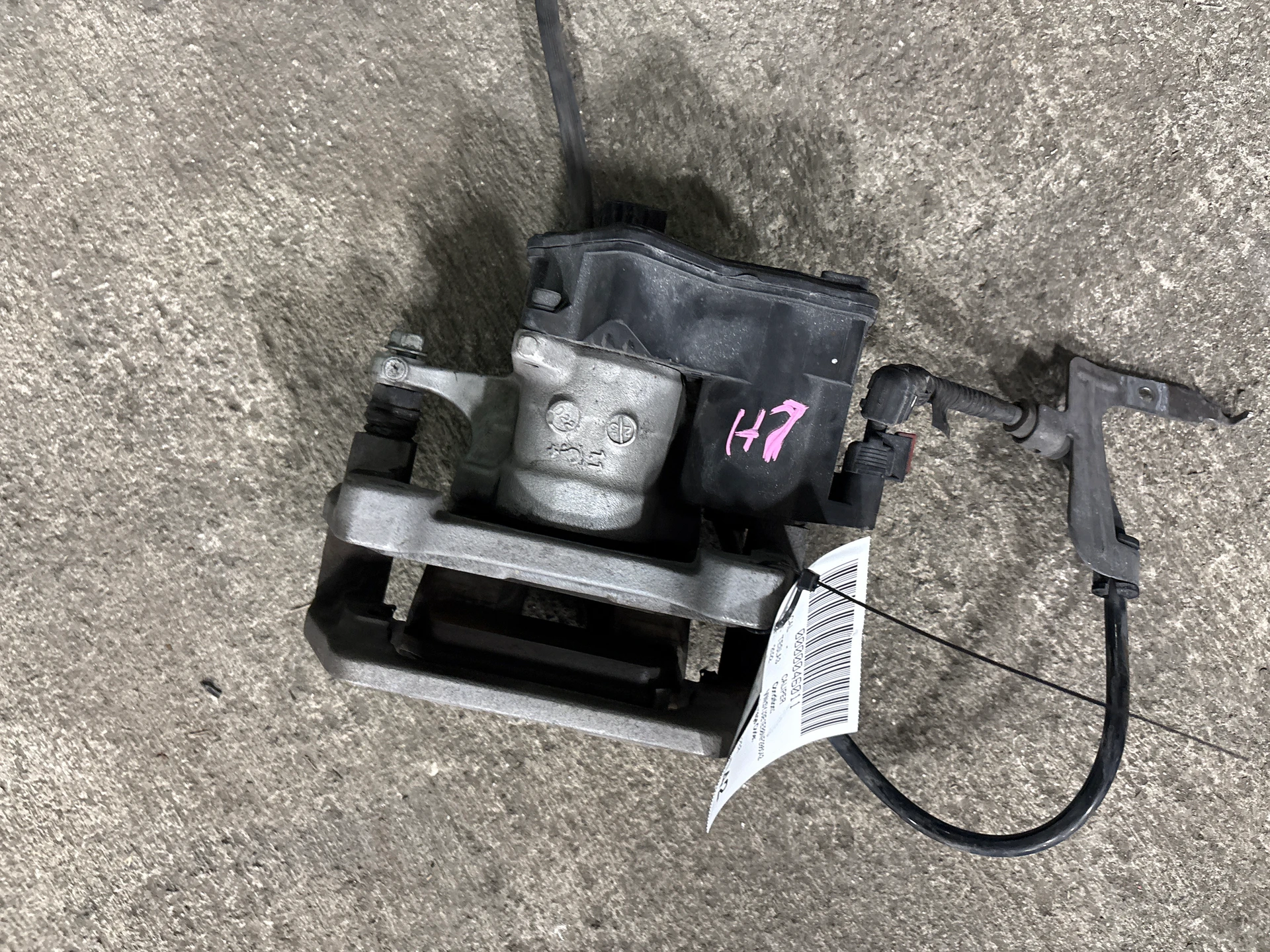 Lh Brake Caliper Rear · 1