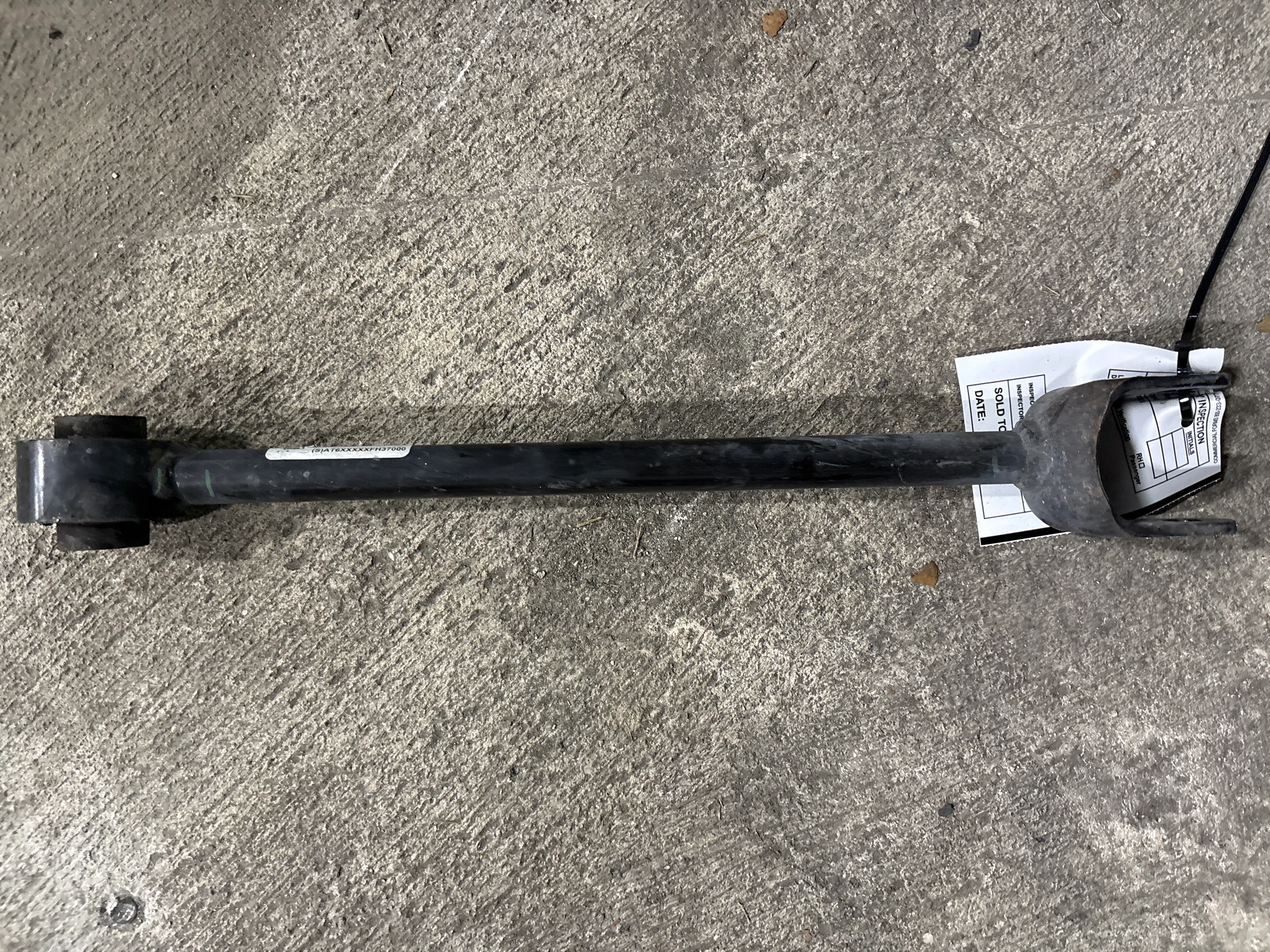 Lh Rear Lower Link Assy · 1