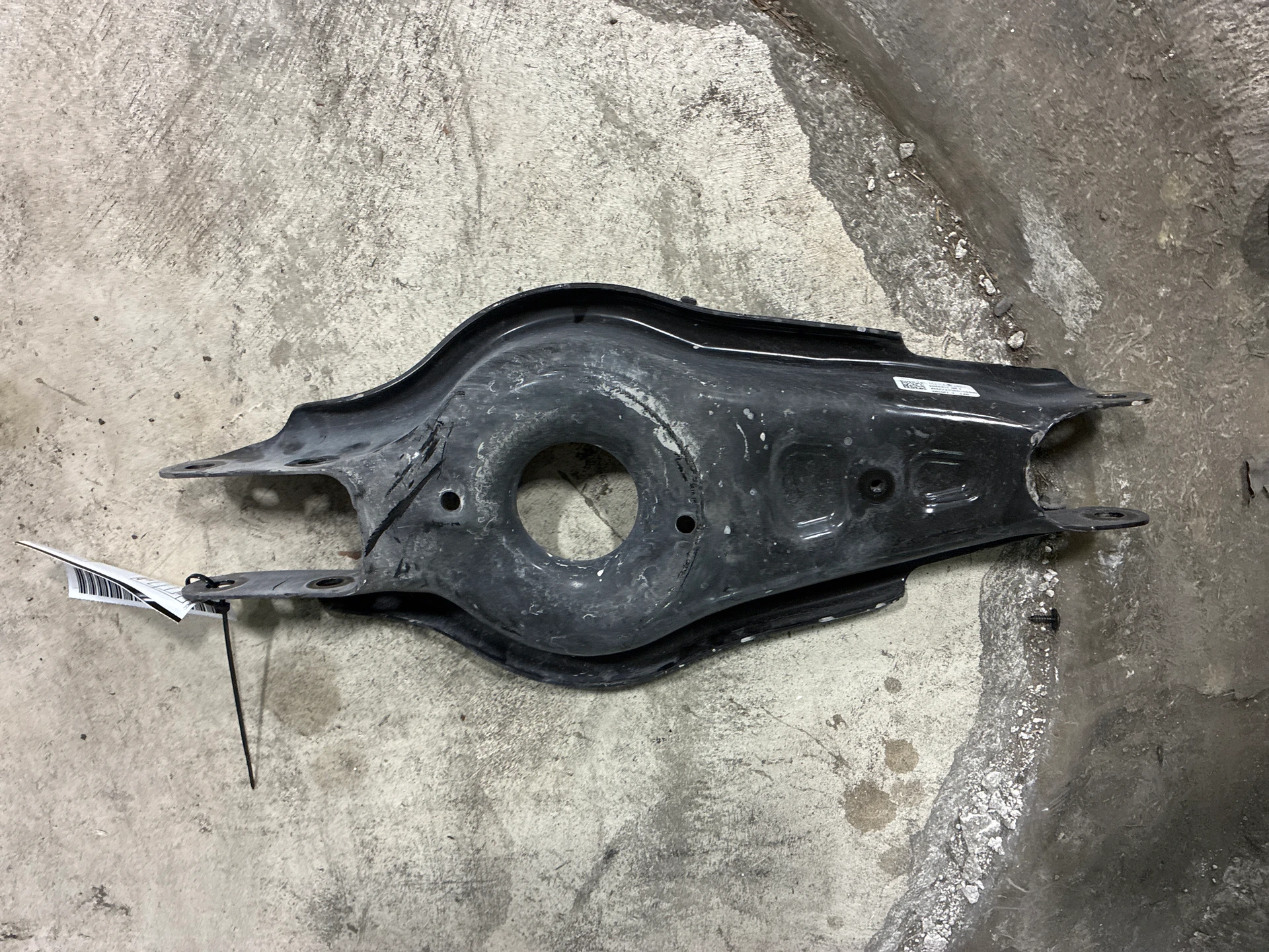 Rh Rear Lower Aft Link Assy · 1