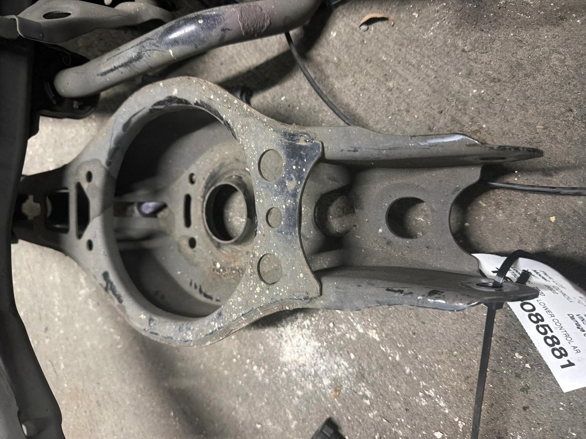 Rh Lower Control Arm · 1