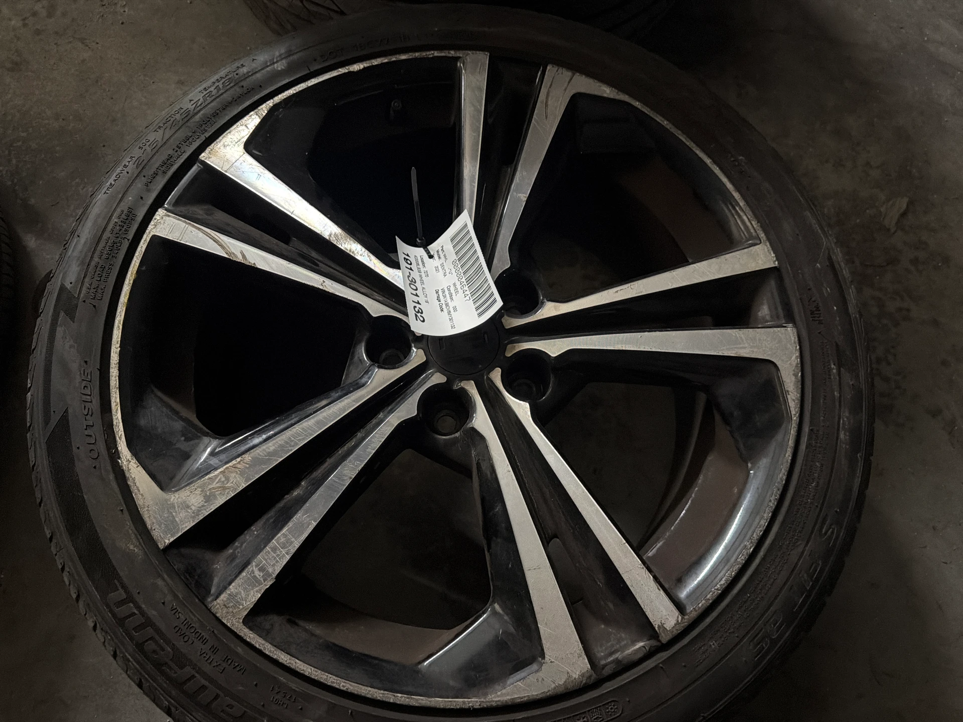 Wheel Alloy 18' · 1