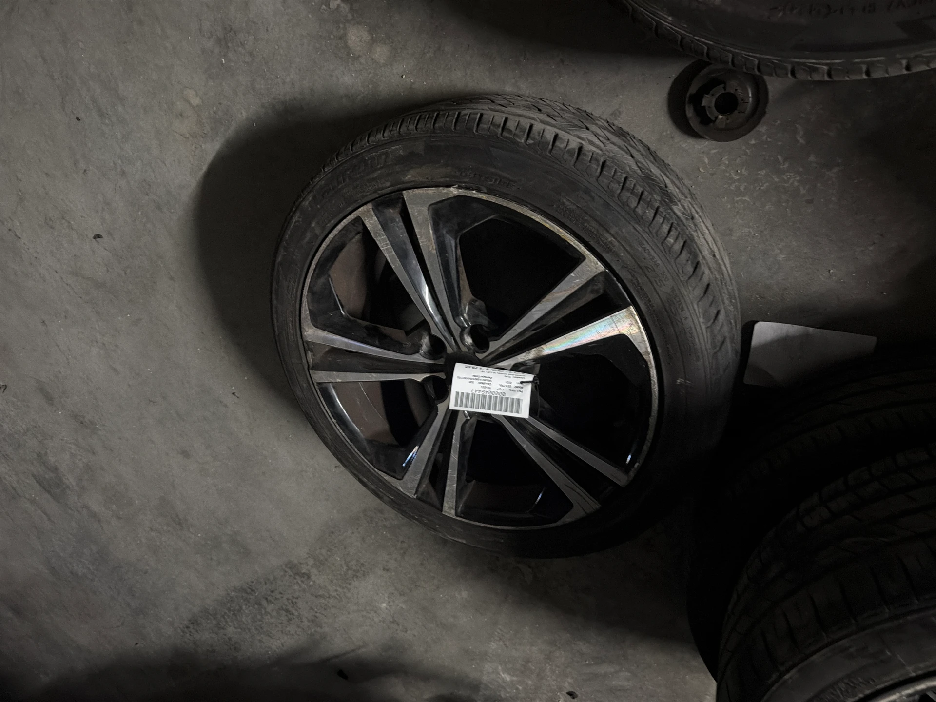 Wheel Alloy 18' · 1