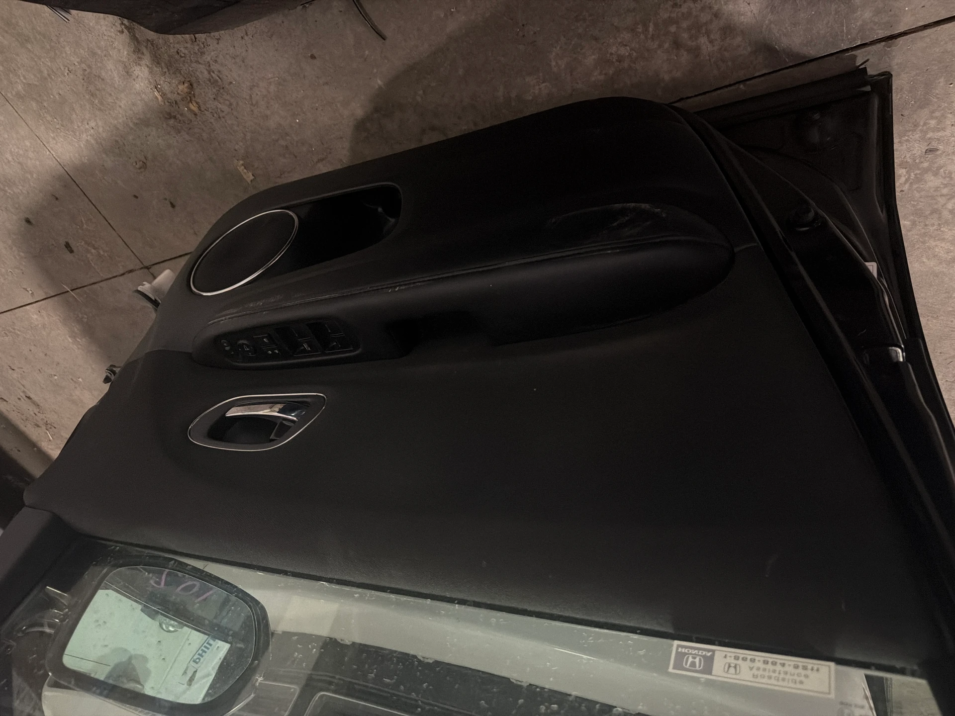 Lh Front Door Trim Panel · 1