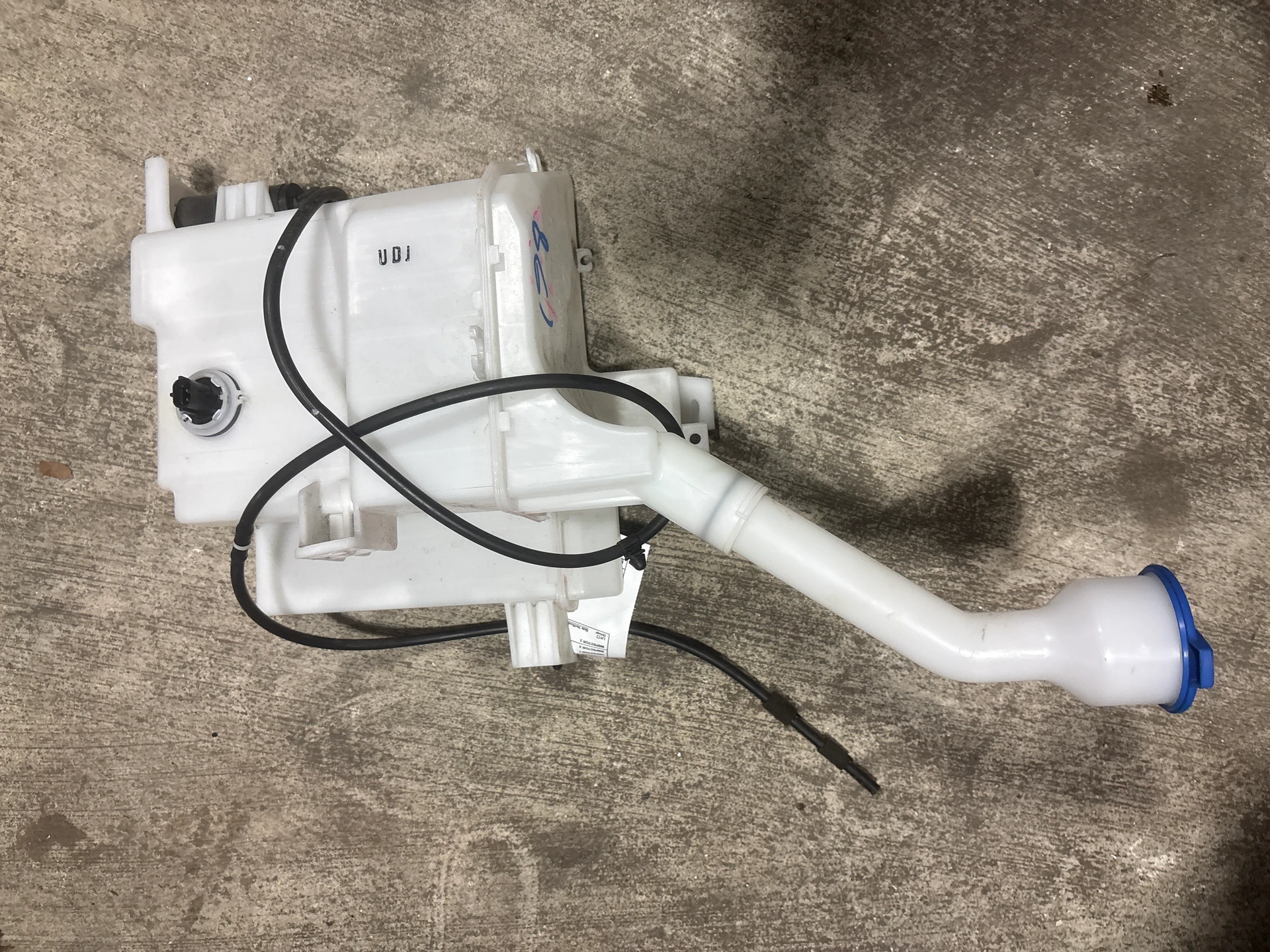 Reservoir Assy · 1