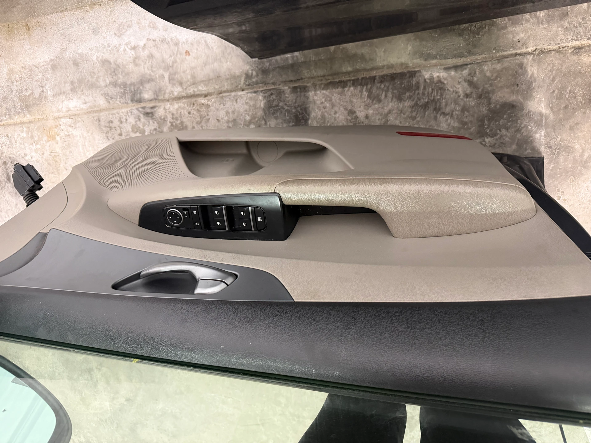 Lh Door Trim Panel Plastic Trim Black · 1