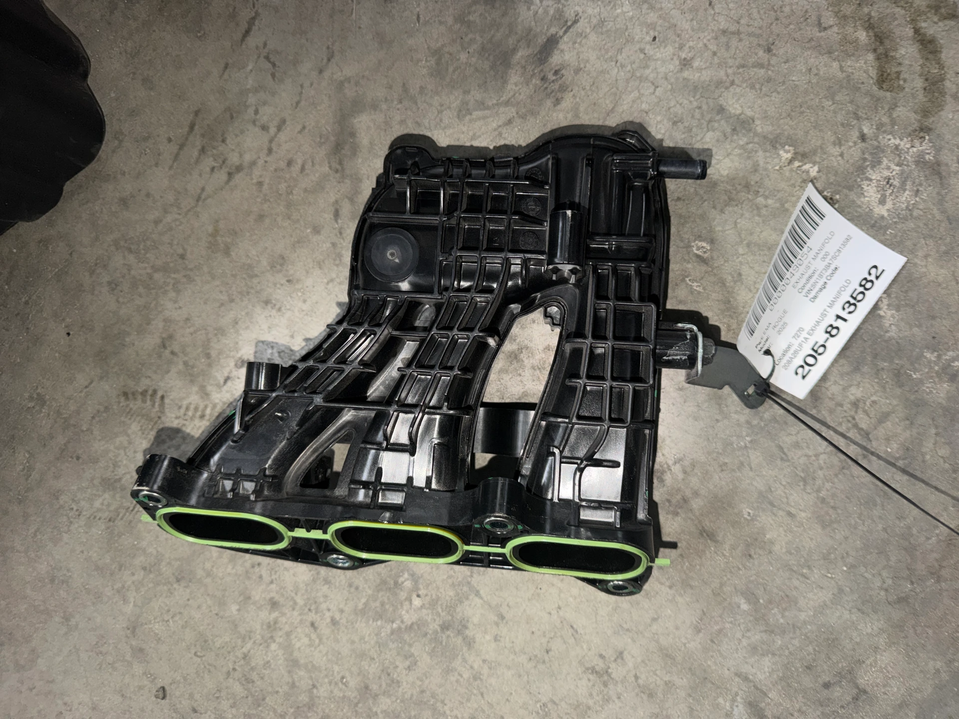 Exhaust Manifold · 1