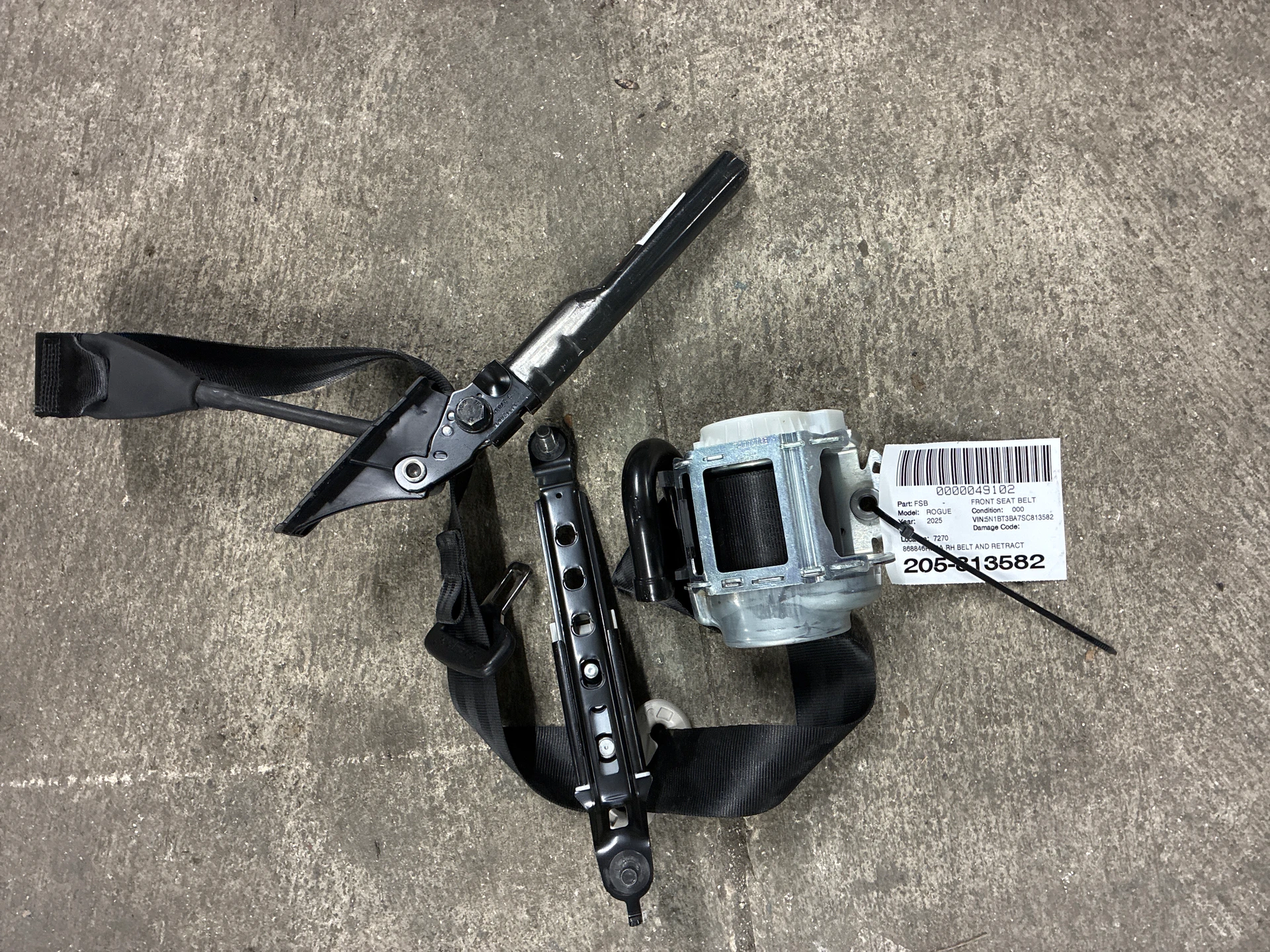 Rh Belt and Retractor · 1