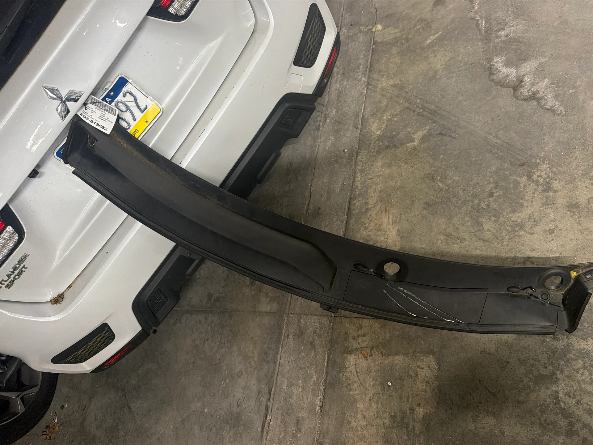 Cowl Grille · 1